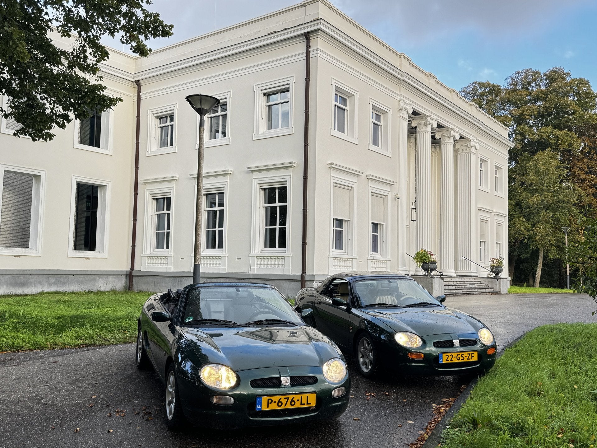 MG F 1.8i ( 2X!) + HARDTOP (bj 1999), Auto's, Achterwielaandrijving, Cabriolet, 1796 cc, 14 km/l