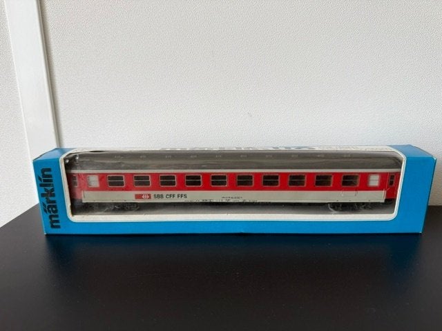 Märklin 4180 H0 Personenrijtuig van de SBB in OVP, Wisselstroom, Wagon, Ophalen of Verzenden, Zo goed als nieuw