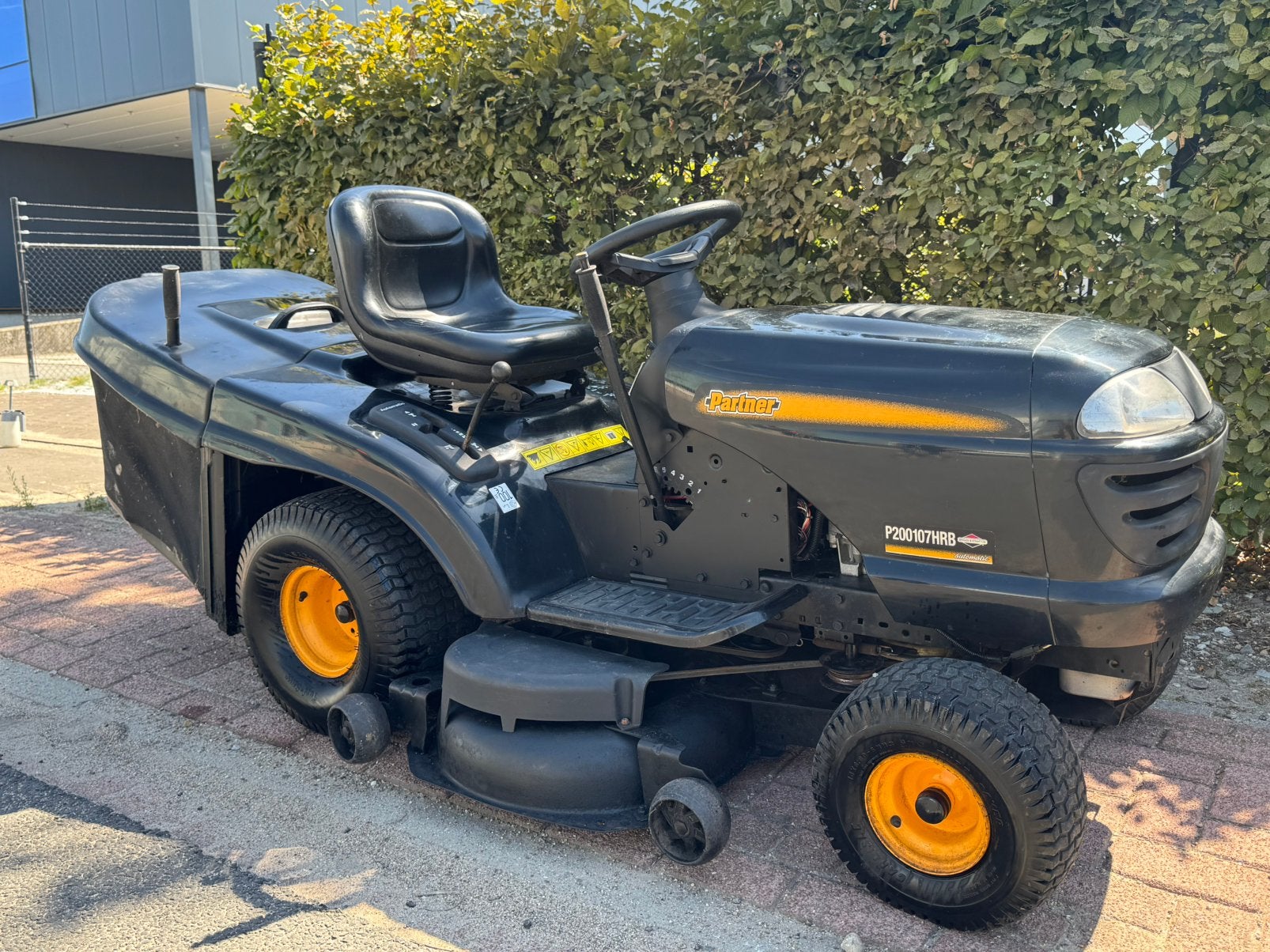 Husqvarna Partner zitmaaier 20 pk 2 cil opvangbak, Tuin en Terras, Zitmaaiers, Ophalen, Gebruikt