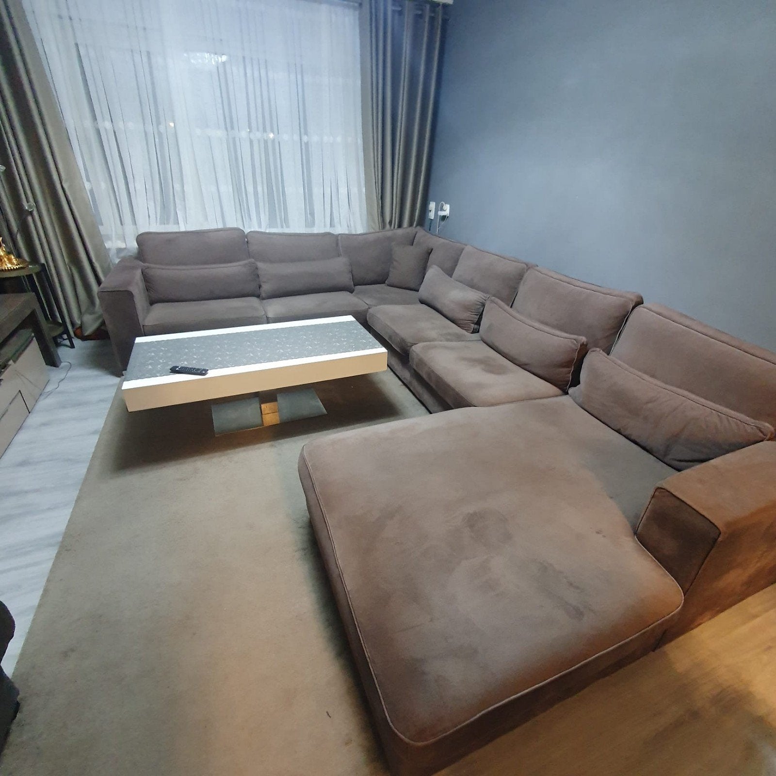 XXL Hoekbank met loungegedeelte en salontafel - Taupe, Huis en Inrichting, Ophalen, Gebruikt, Hoekbank, 300 cm of meer