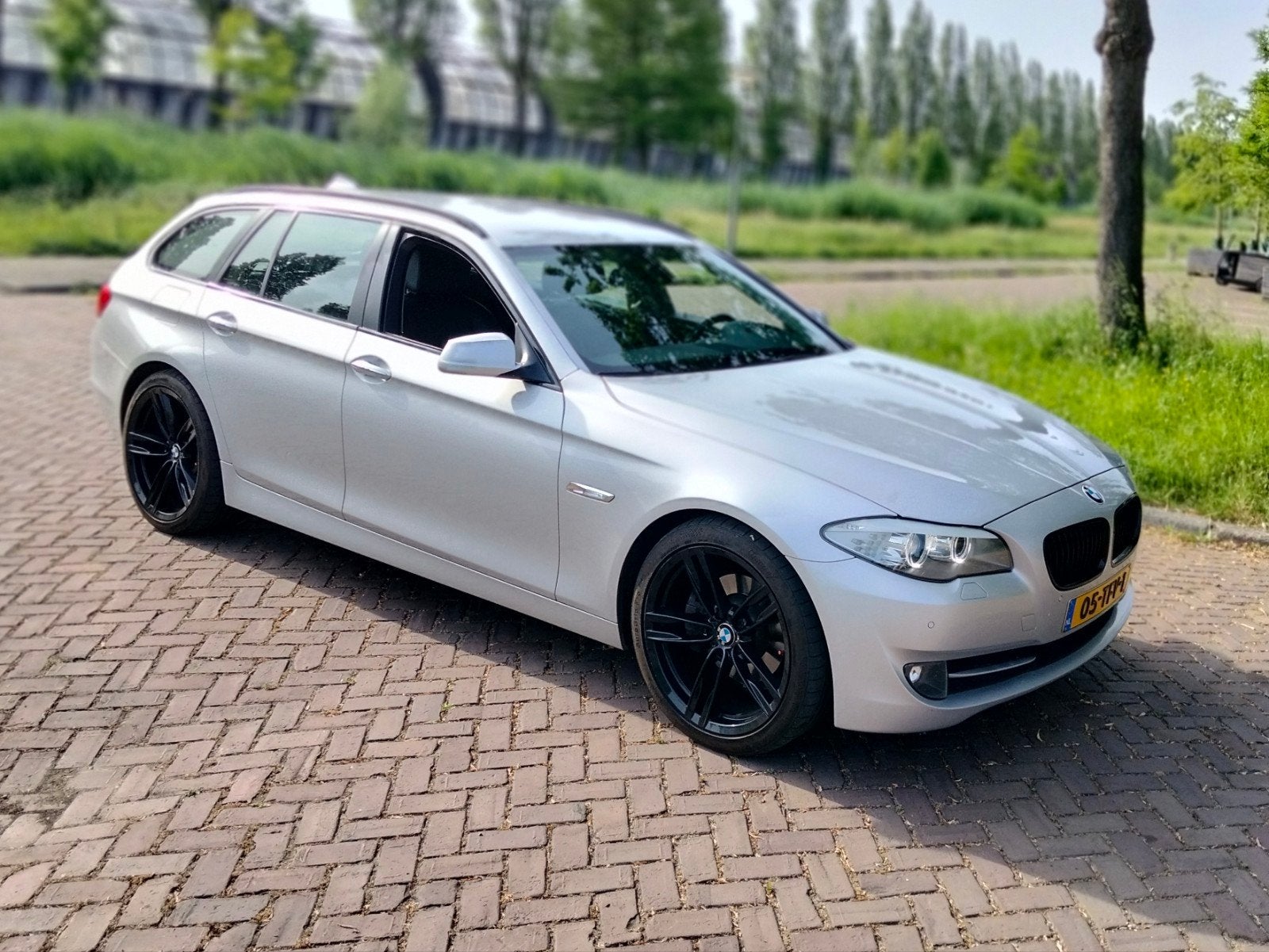 BMW 523I F11 285pk Aut8 2012 Grijs orgineel NL Auto nap km, Auto's, Achterwielaandrijving, 2000 kg, 2996 cc, Stationwagon