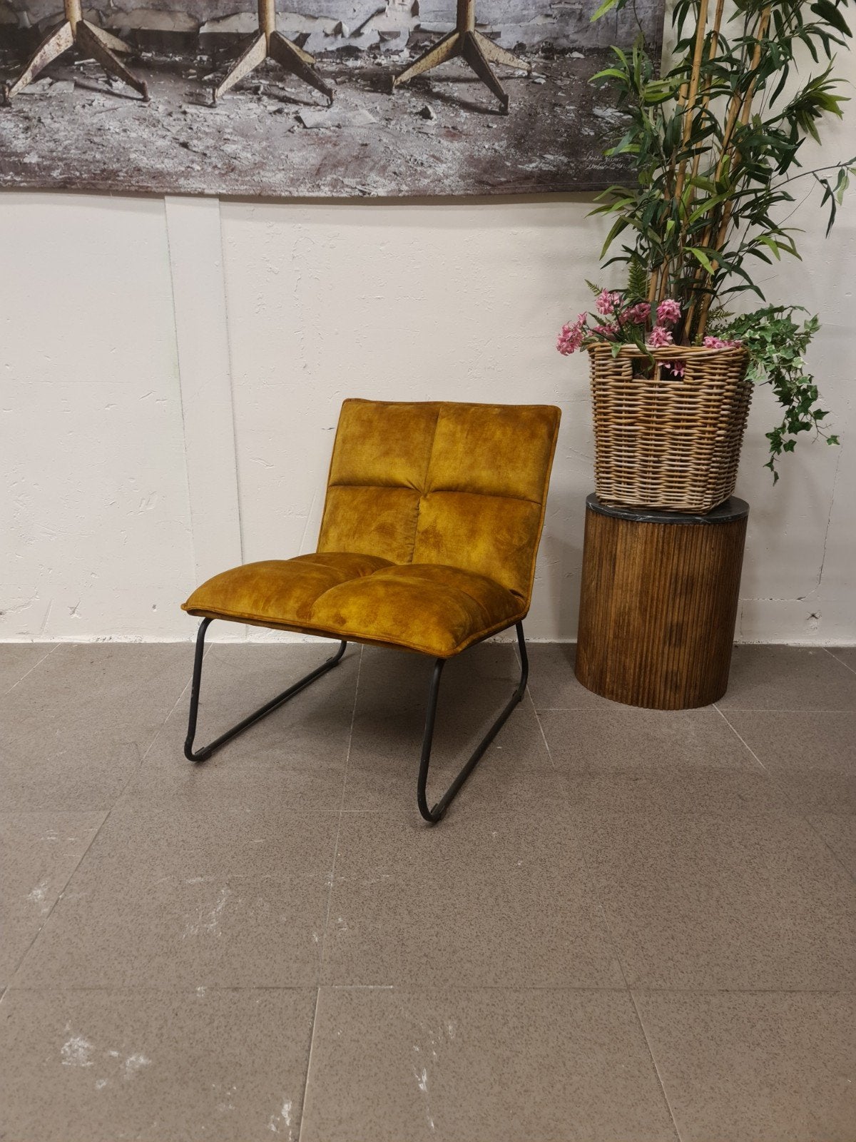 Nieuwe fauteuil Eleonora Ruby adore velvet okergeel €120, Huis en Inrichting, Fauteuils, Nieuw, Hout, Kunststof, Leer, Metaal