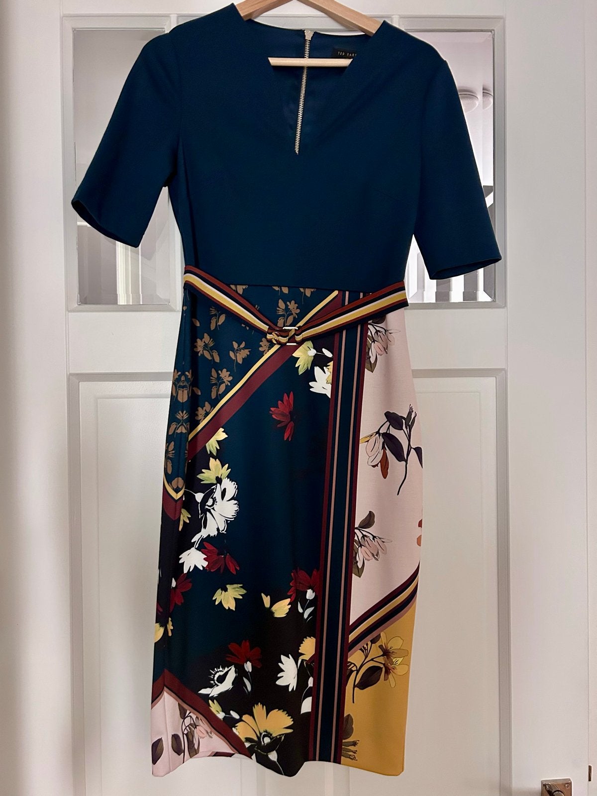 Ted Baker London jurk - Donkerblauw met bloemenprint, maat 3, Kleding | Dames, Ophalen of Verzenden, Zo goed als nieuw, Maat 36 (S)