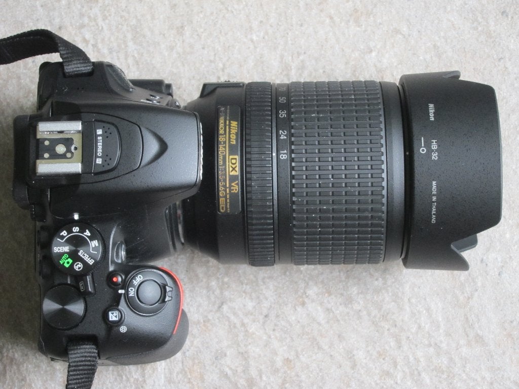 Nikon D5600 met 18-140 mm, Spiegelreflex, Ophalen of Verzenden, Zo goed als nieuw, 4 t/m 7 keer