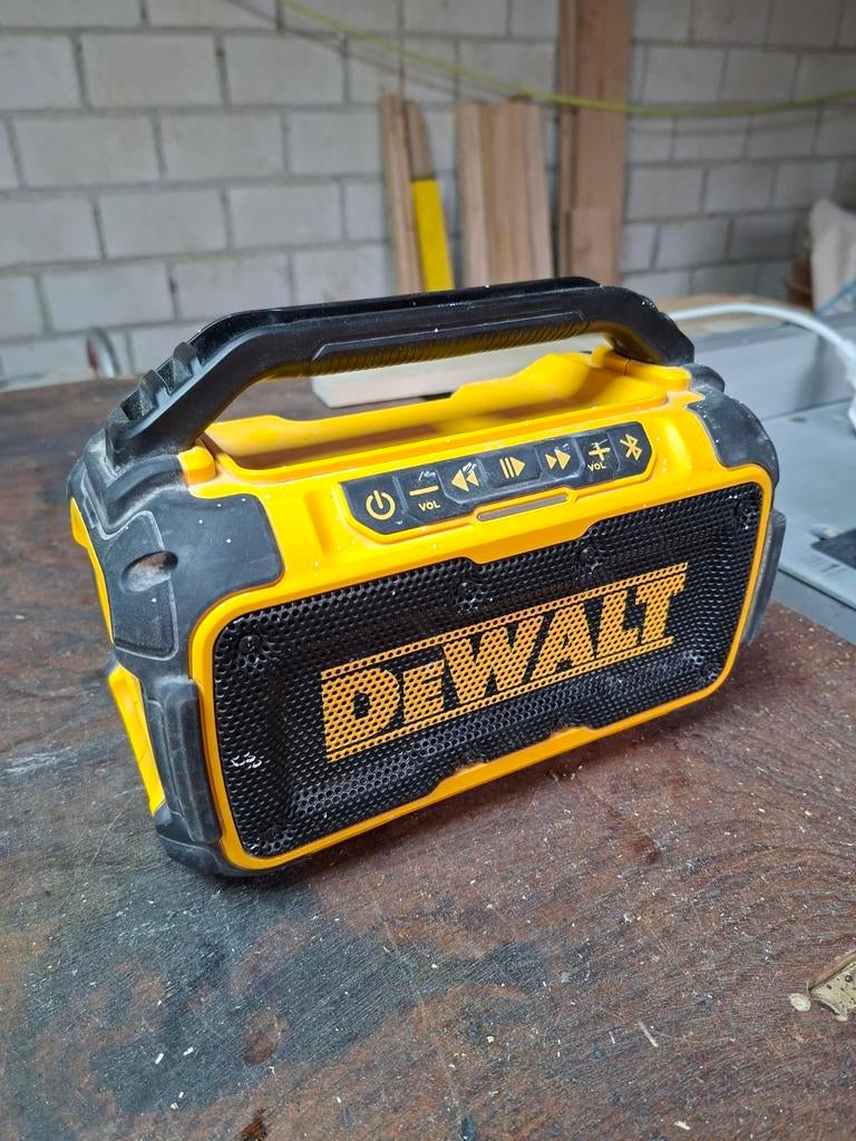 DeWalt DCR006 Bluetooth Speaker - Robuust en Draagbaar, Ophalen of Verzenden