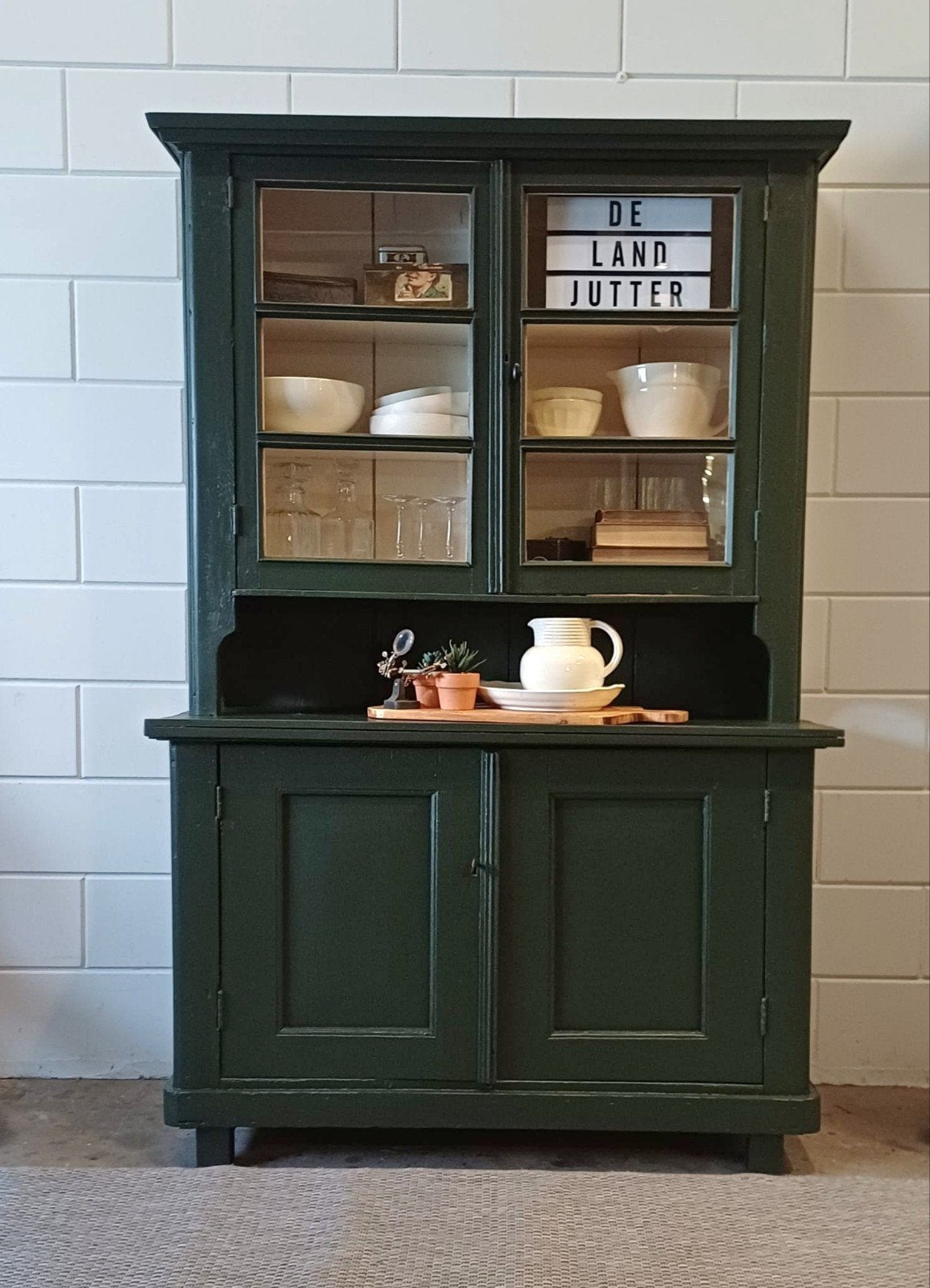 Vintage/brocante diep groene buffetkast, Antieke kast, 100 tot 150 cm, Ophalen of Verzenden, 150 tot 200 cm, 25 tot 50 cm