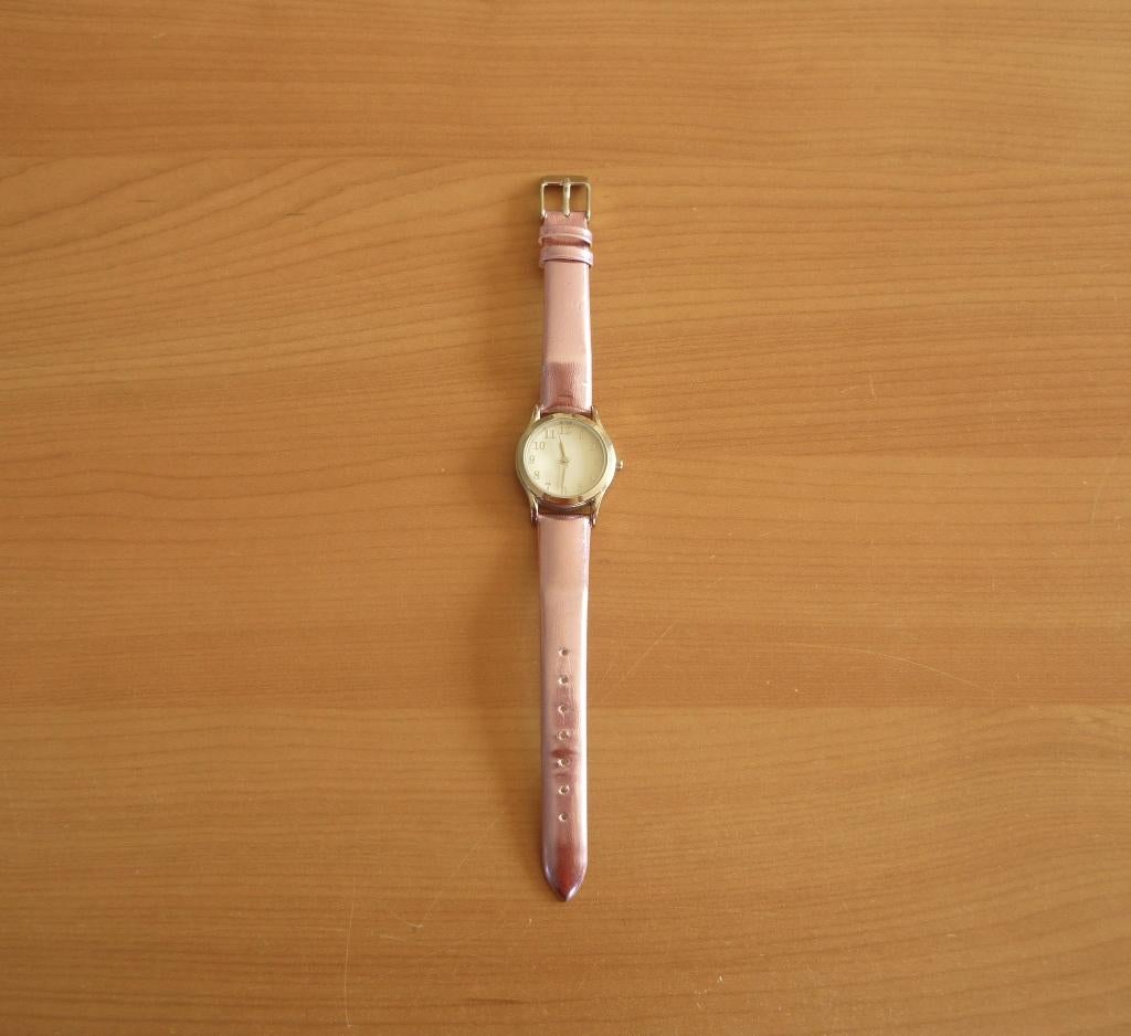 Zilverkleurig horloge met roze metallic horlogeband, Ophalen of Verzenden, Nieuw, Roze, Overige materialen