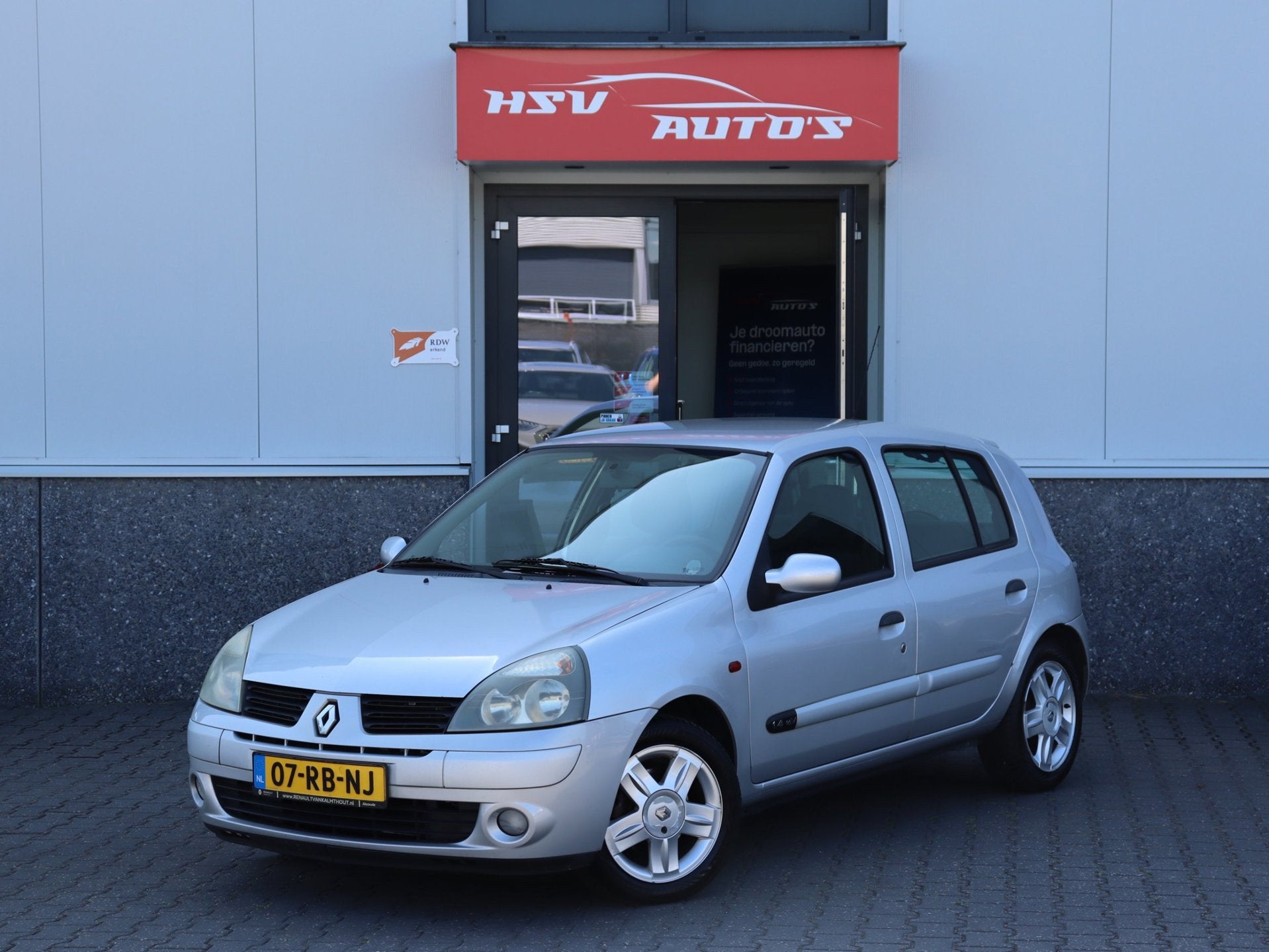 Renault Clio 1.4-16V Authentique Comfort * apk 12-2026 *, Voorwielaandrijving, 4 cilinders, Handgeschakeld, Zilver of Grijs