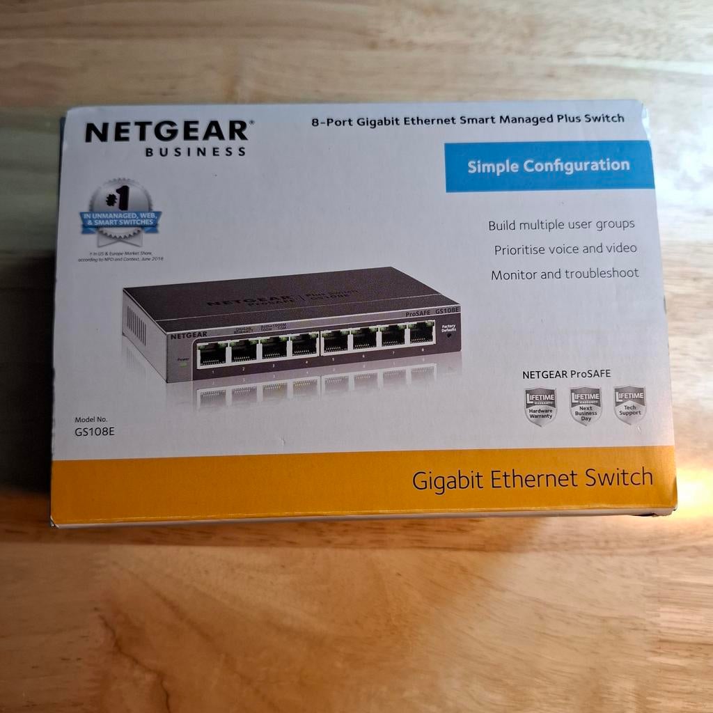 Netgear GS108E 8-poorts Gigabit Smart Managed Plus Switch, Ophalen of Verzenden, Nieuw