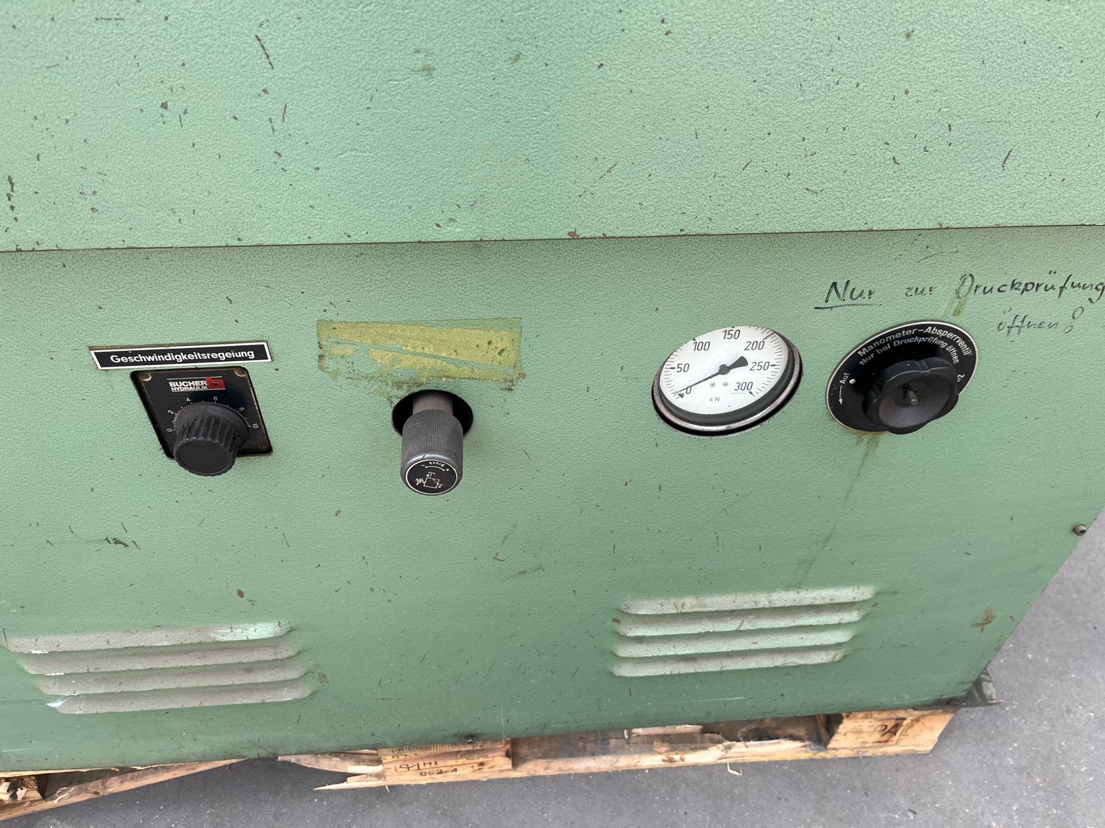 Kantbank Hydraulisch Cap 1070X20 ton met achteraanslag, Ophalen of Verzenden, Zo goed als nieuw