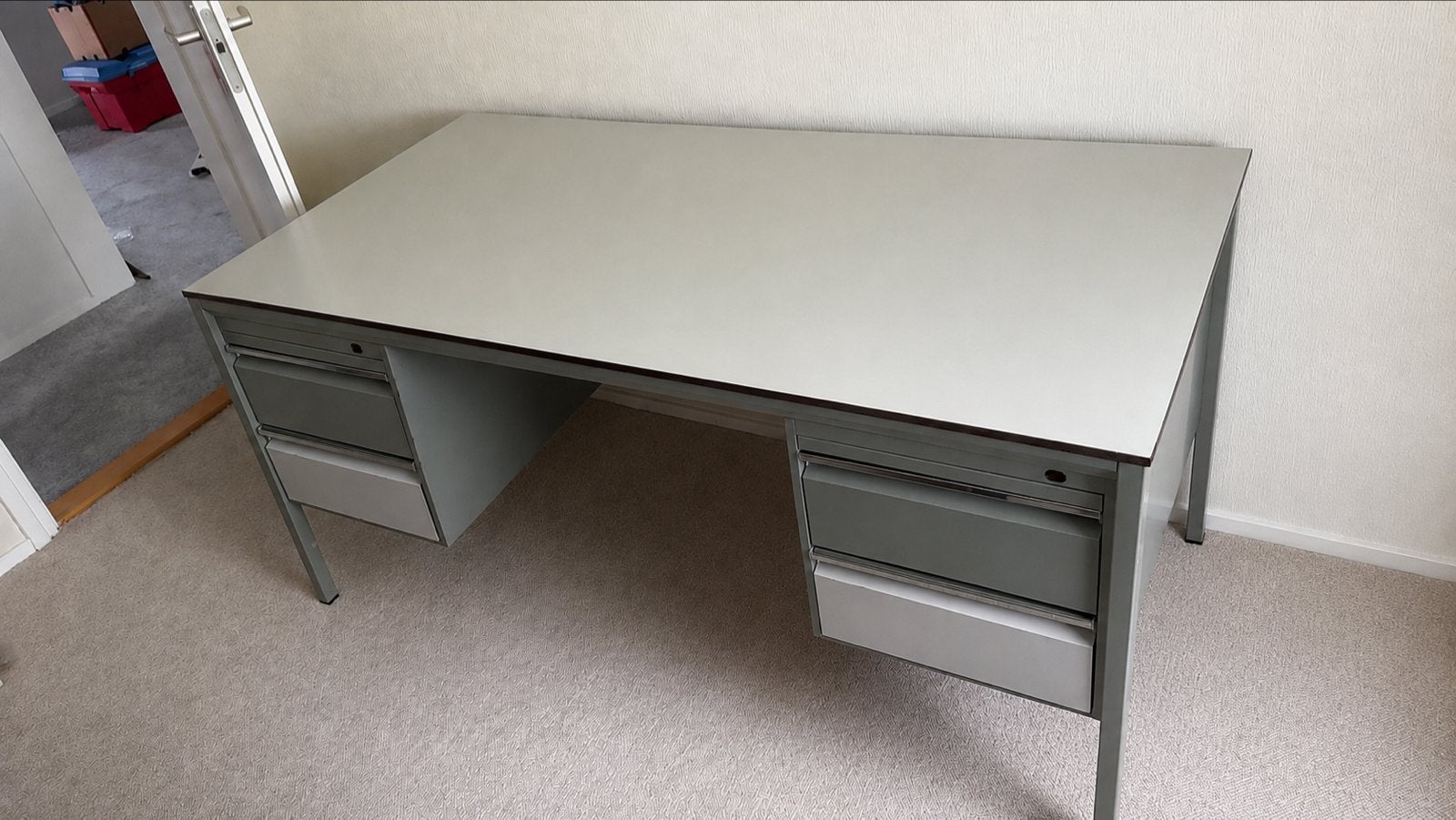 Metalen Bureau 150x75x75 cm - Robuust en Ruim Werkblad, Ophalen, Overige typen, Gebruikt, Met lades