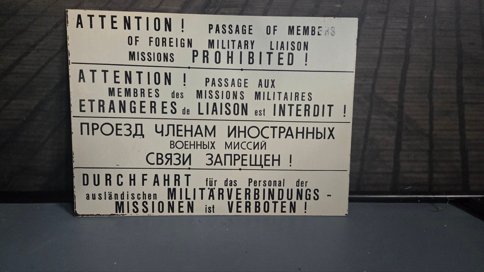 Uniek Grensbord Oost-Duitsland - Check Point Charlie, Ophalen of Verzenden