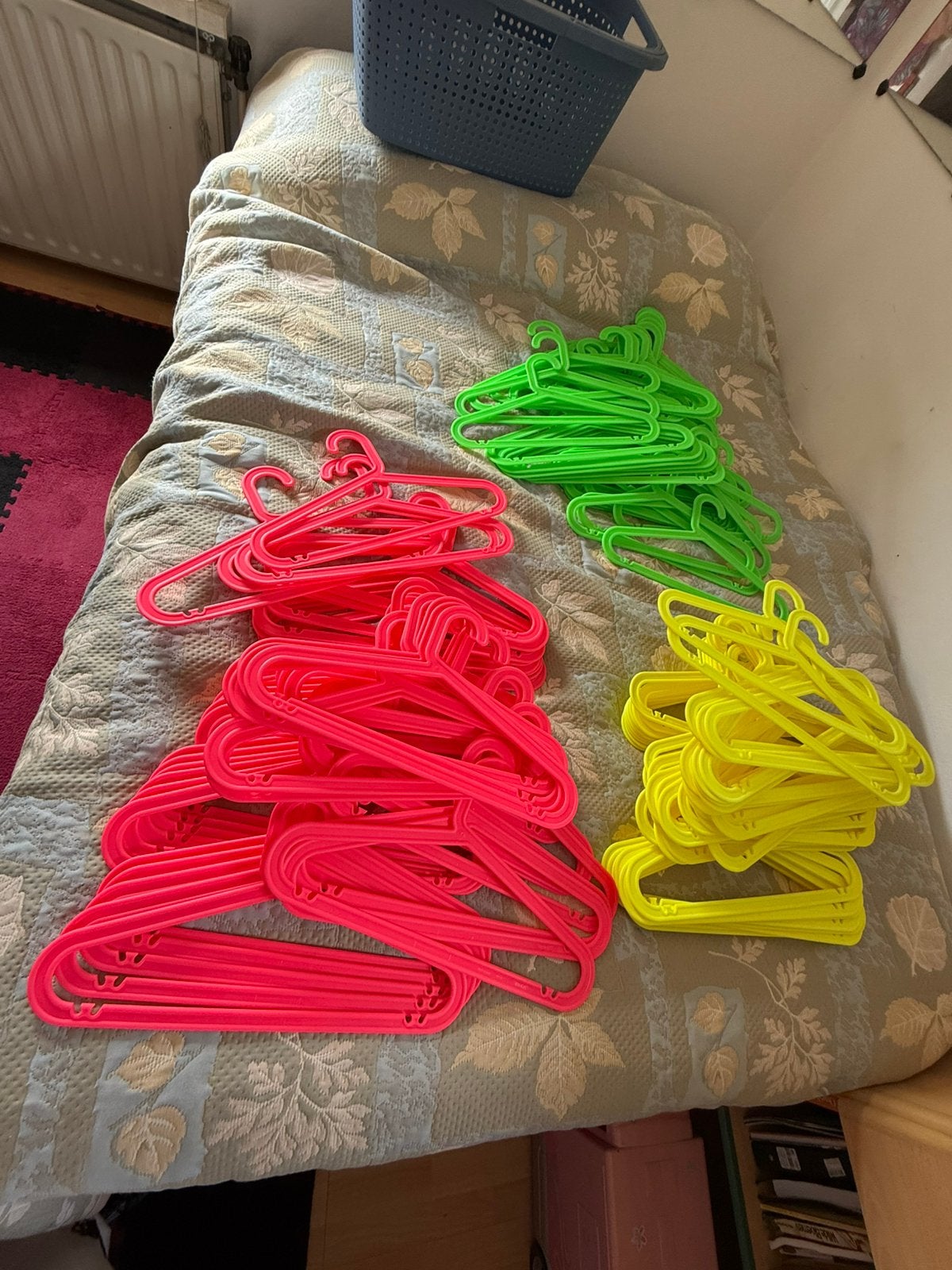 Kledinghangers, Kleding | Dames, Ophalen of Verzenden, Gebruikt, Kunststof, Kinderen en Volwassenen