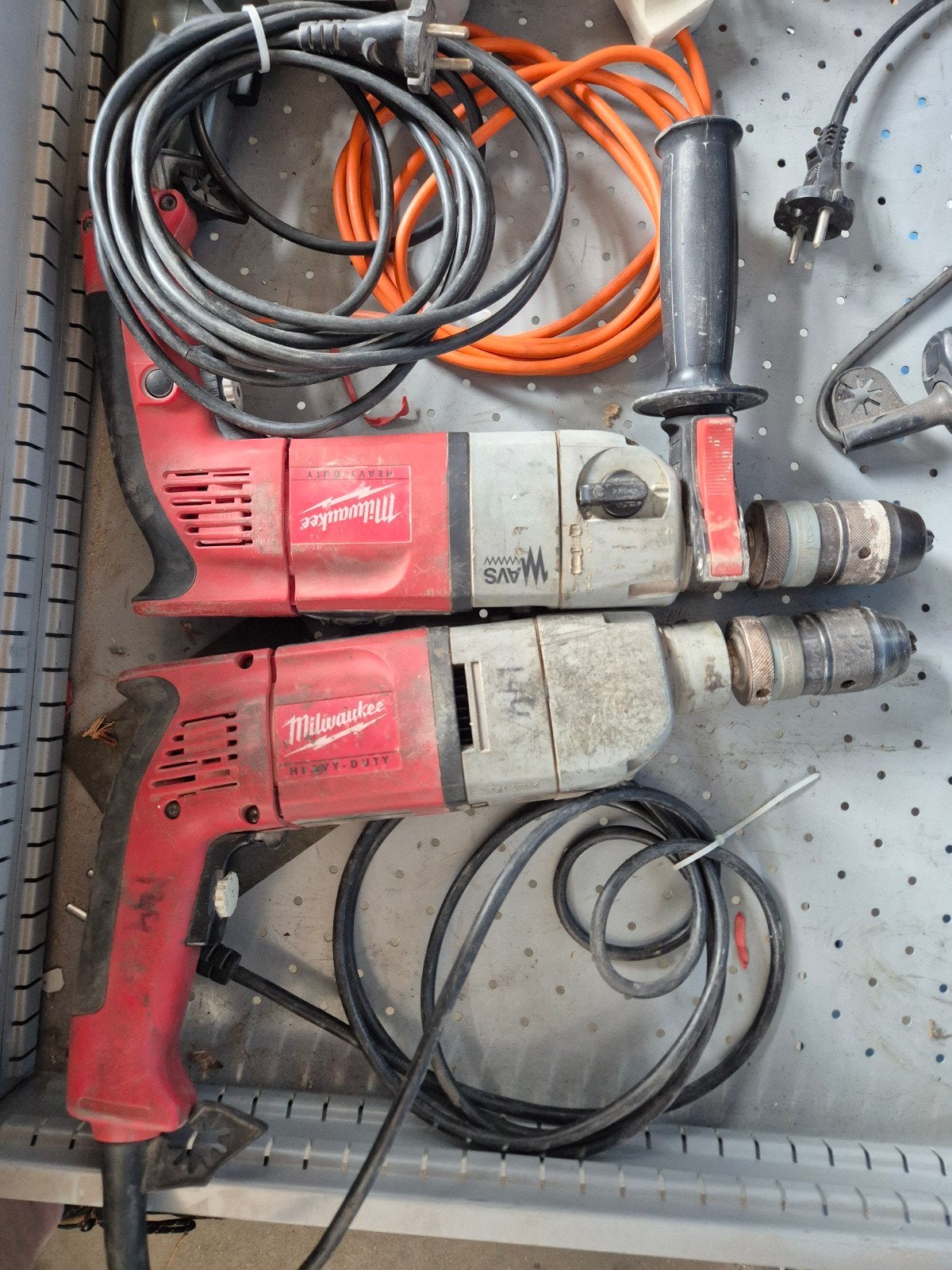 Milwaukee klopboormachine, Doe-het-zelf en Verbouw, Boormachine, Ophalen of Verzenden, Klopboormechanisme, Gebruikt
