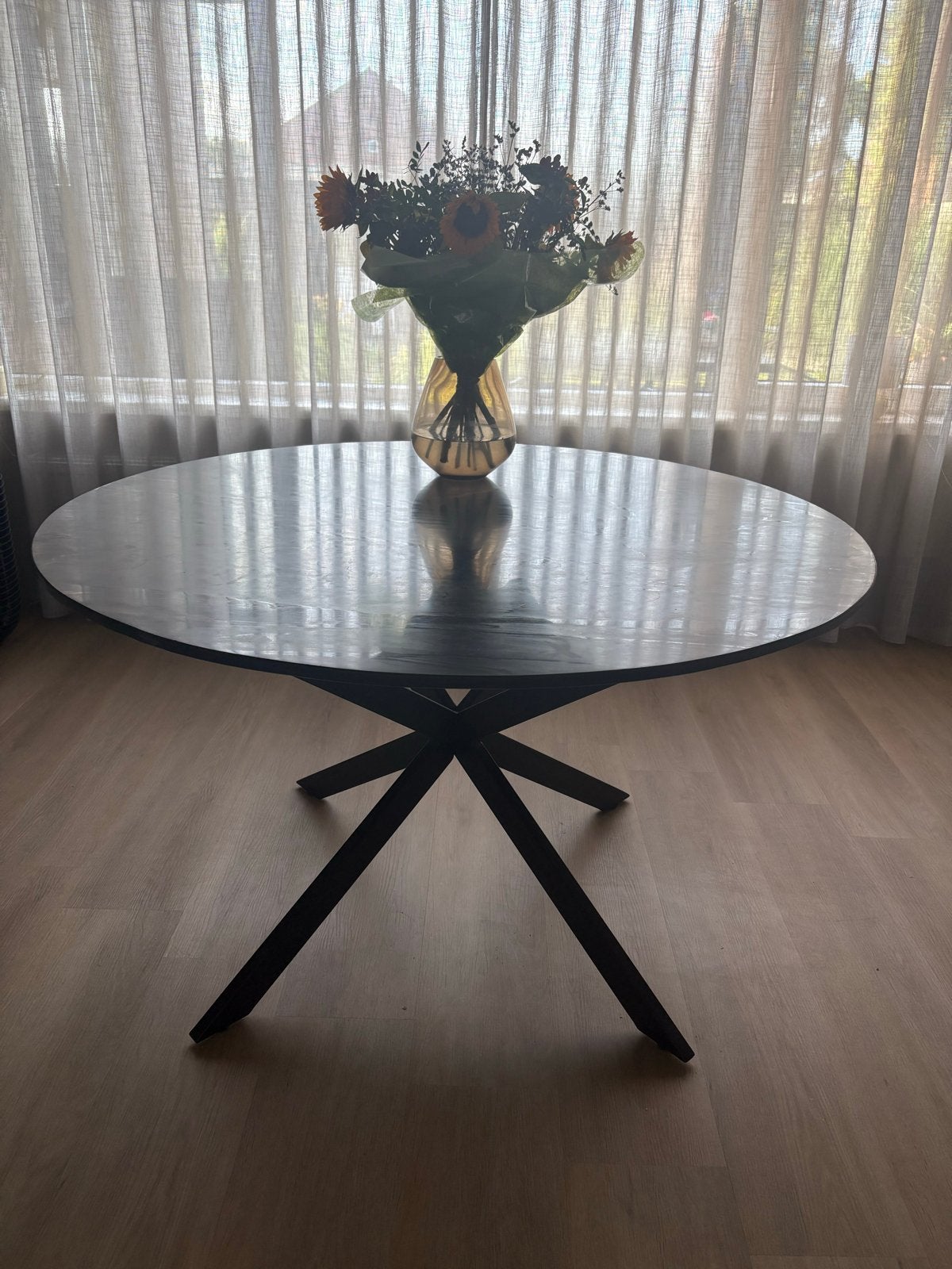 Ronde marmeren eettafel met zwart onderstel, Ophalen, Overige materialen, Gebruikt, 100 tot 150 cm
