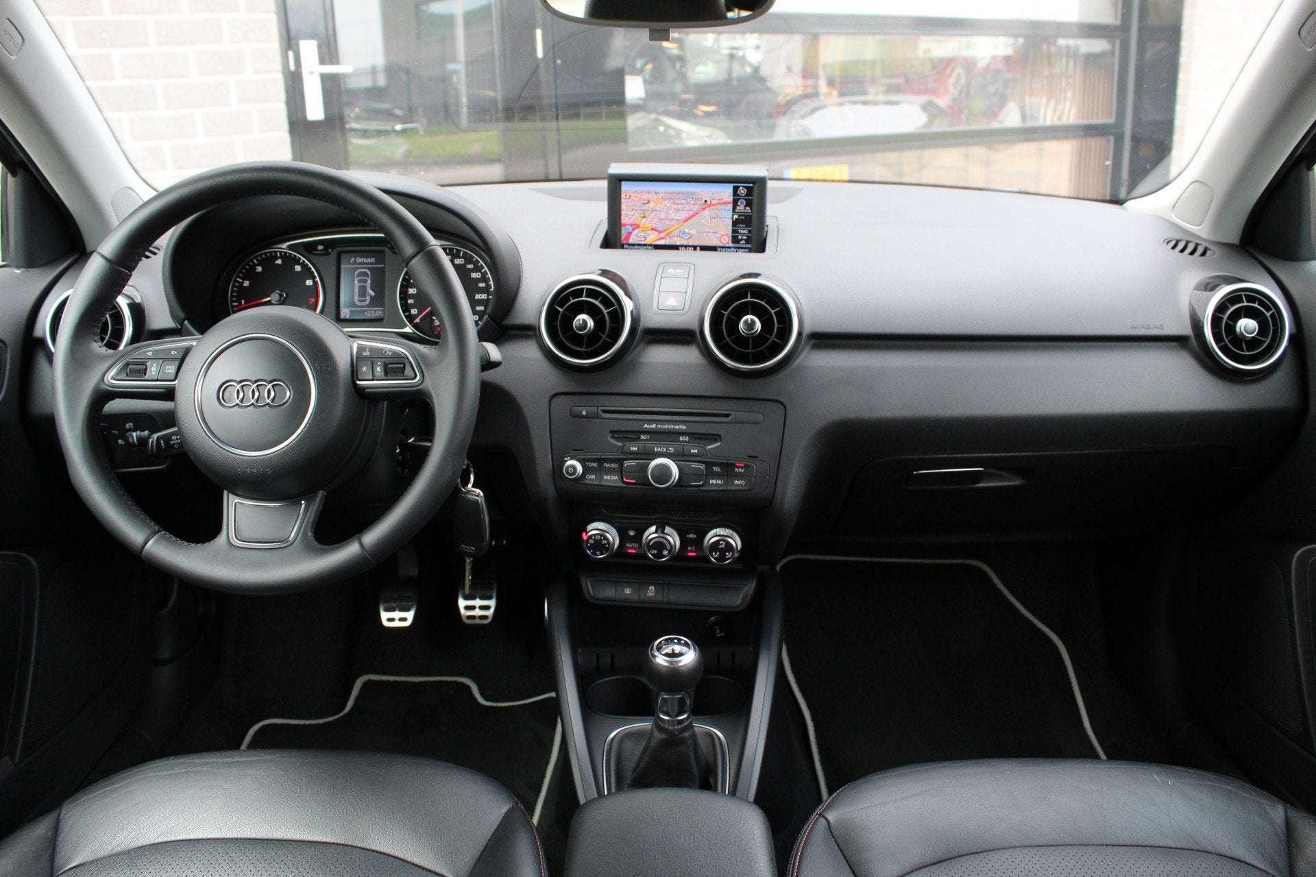 Audi A1 Sportback 1.2 TFSI Admired / S-Line / Leer / Led / N, Auto's, Voorwielaandrijving, 86 pk, Met garantie (alle), 4 stoelen