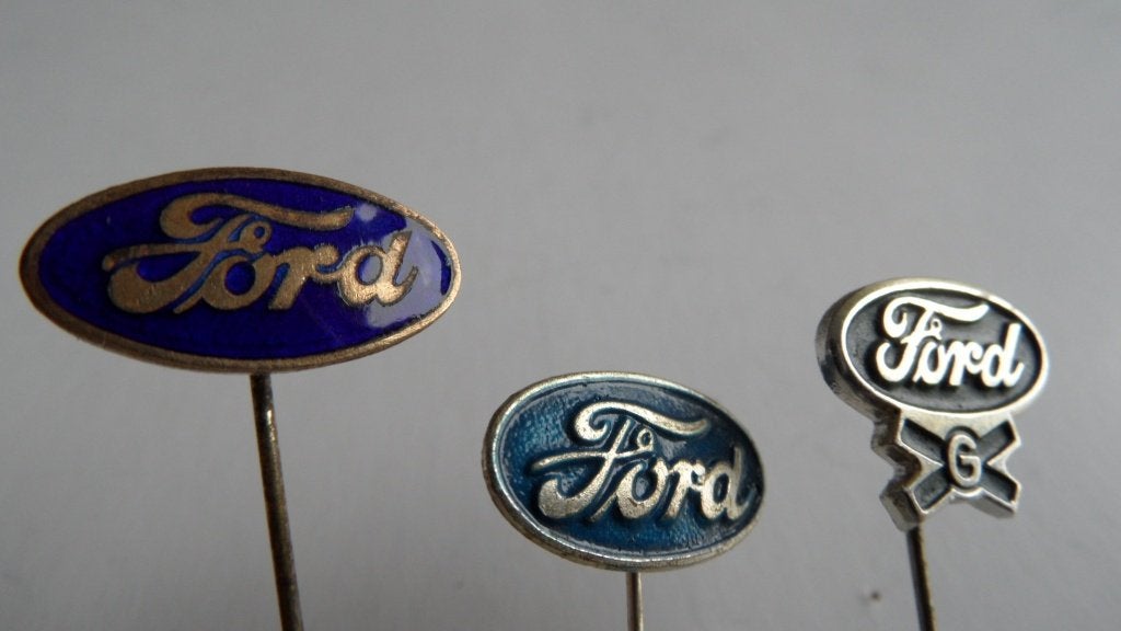 Ford oldtimerauto speldjes 3 x, Verzenden, Gebruikt, Merk, Speldje of Pin