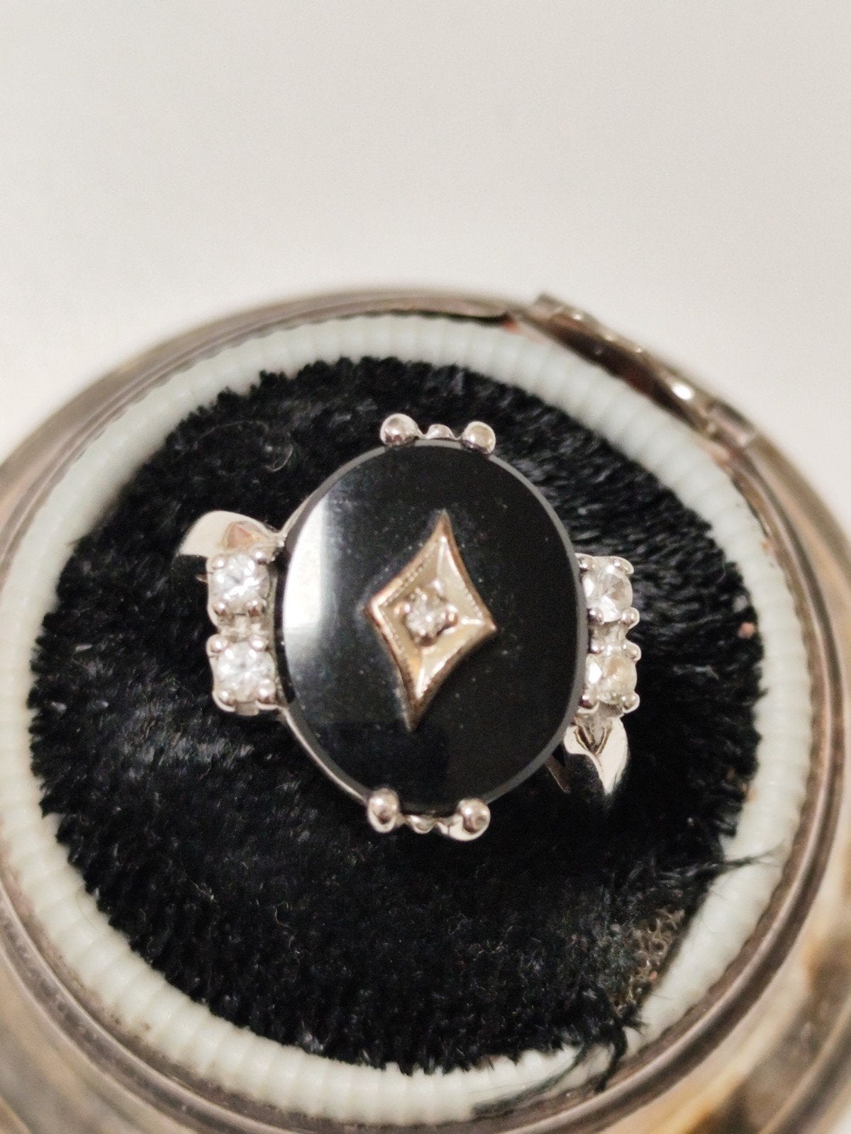 10k zwarte onyx ring met 5 diamanten, Verzenden, Goud