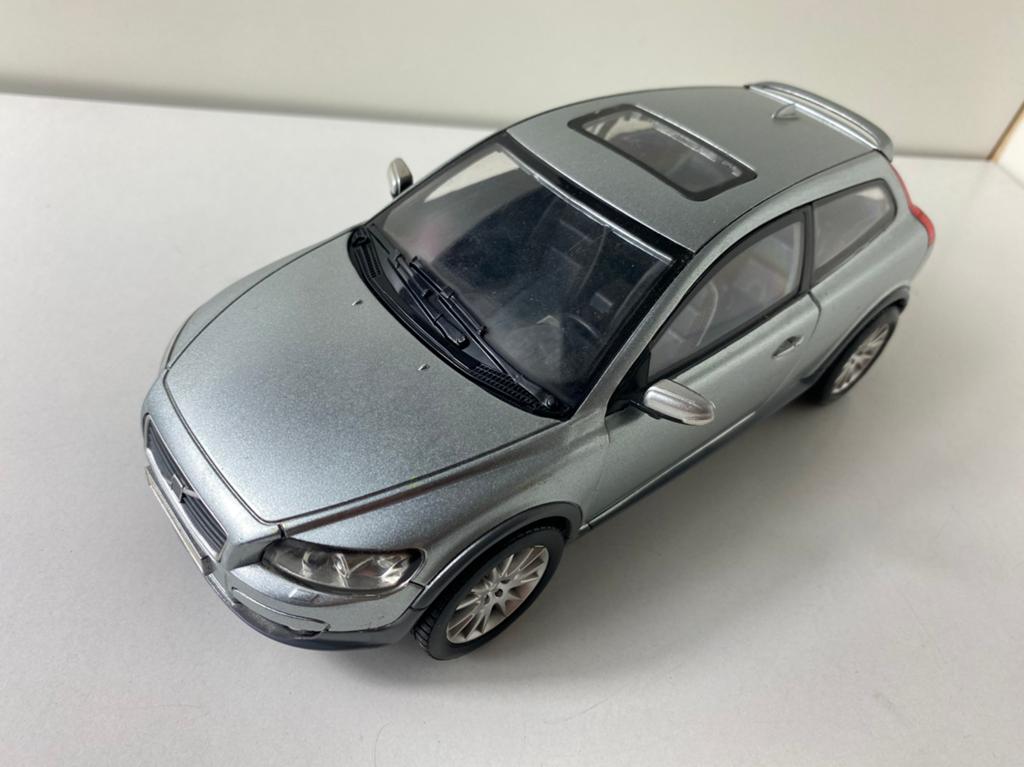 1:18 VOLVO C30-produced for Volvo by POWCO-kunsstof model, Ophalen of Verzenden, Auto, Overige merken