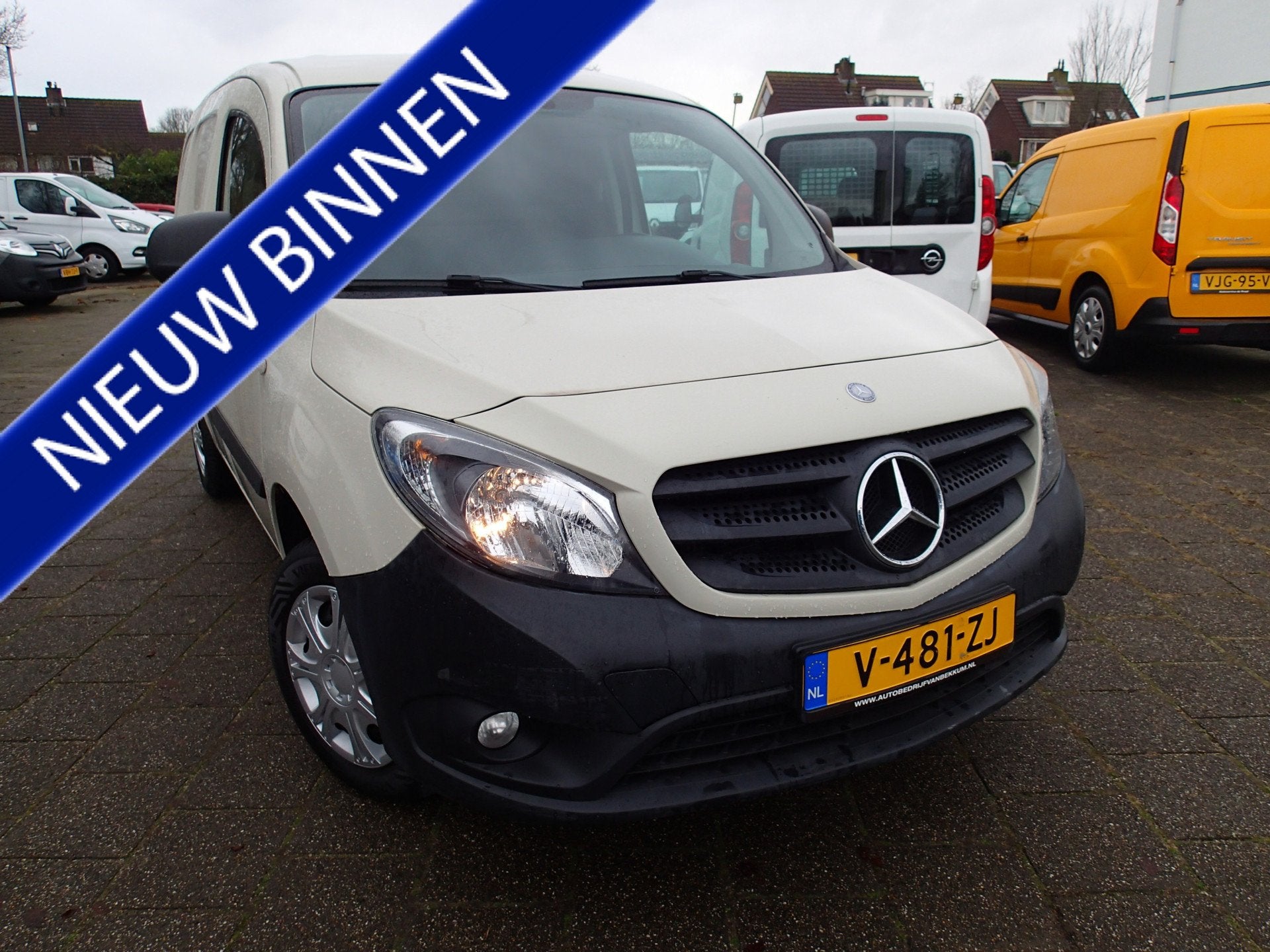 Mercedes-Benz Citan 112 BlueEFFICIENCY BENZINE UITVOERING! +, Auto's, Voorwielaandrijving, Stof, Gebruikt, Met garantie (alle)