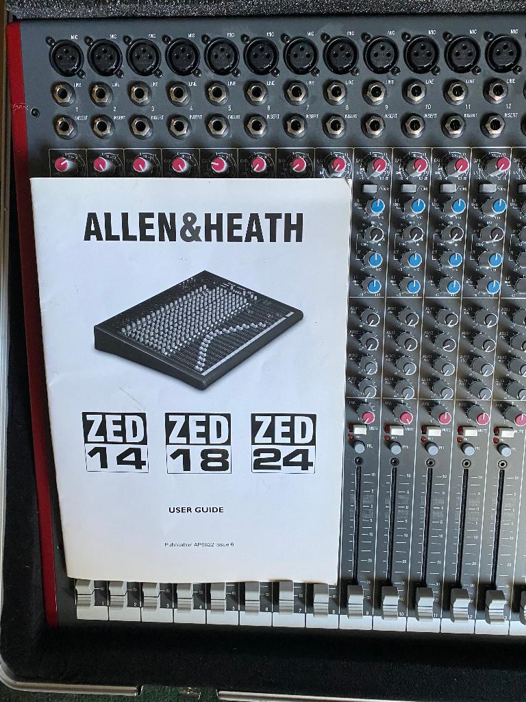 Allen & Heath ZED 24 USB live PA mixer, Ophalen, Zo goed als nieuw, 20 kanalen of meer, Microfooningang