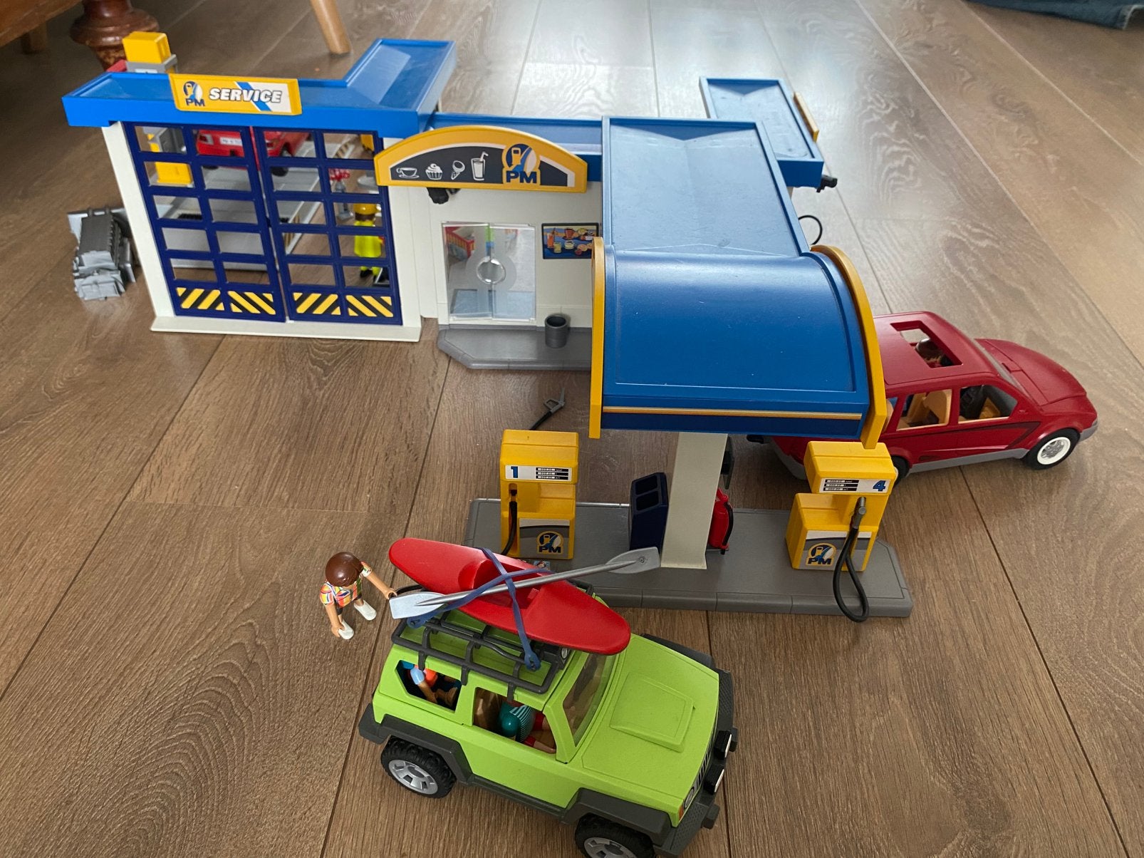 Garage en tankstation Playmobil (2 sets), Kinderen en Baby's, Ophalen, Gebruikt, Gebouw, Complete set