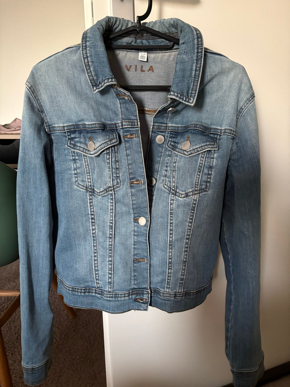 Vila spijkerjasje maat XS, Blauw, Nieuw, Ophalen of Verzenden, Jasje