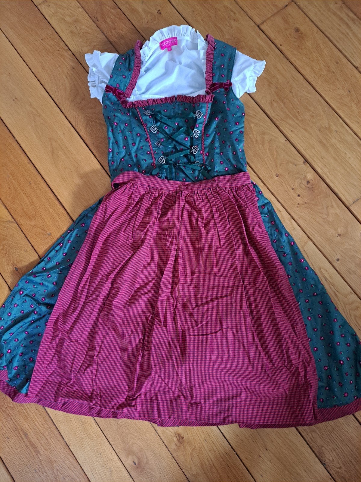 Hannah Dirndl maat 38,Kruger blouse 32 en 2 schorten, Kleding | Dames, Maat 38/40 (M), Hannah, Ophalen of Verzenden, Gedragen
