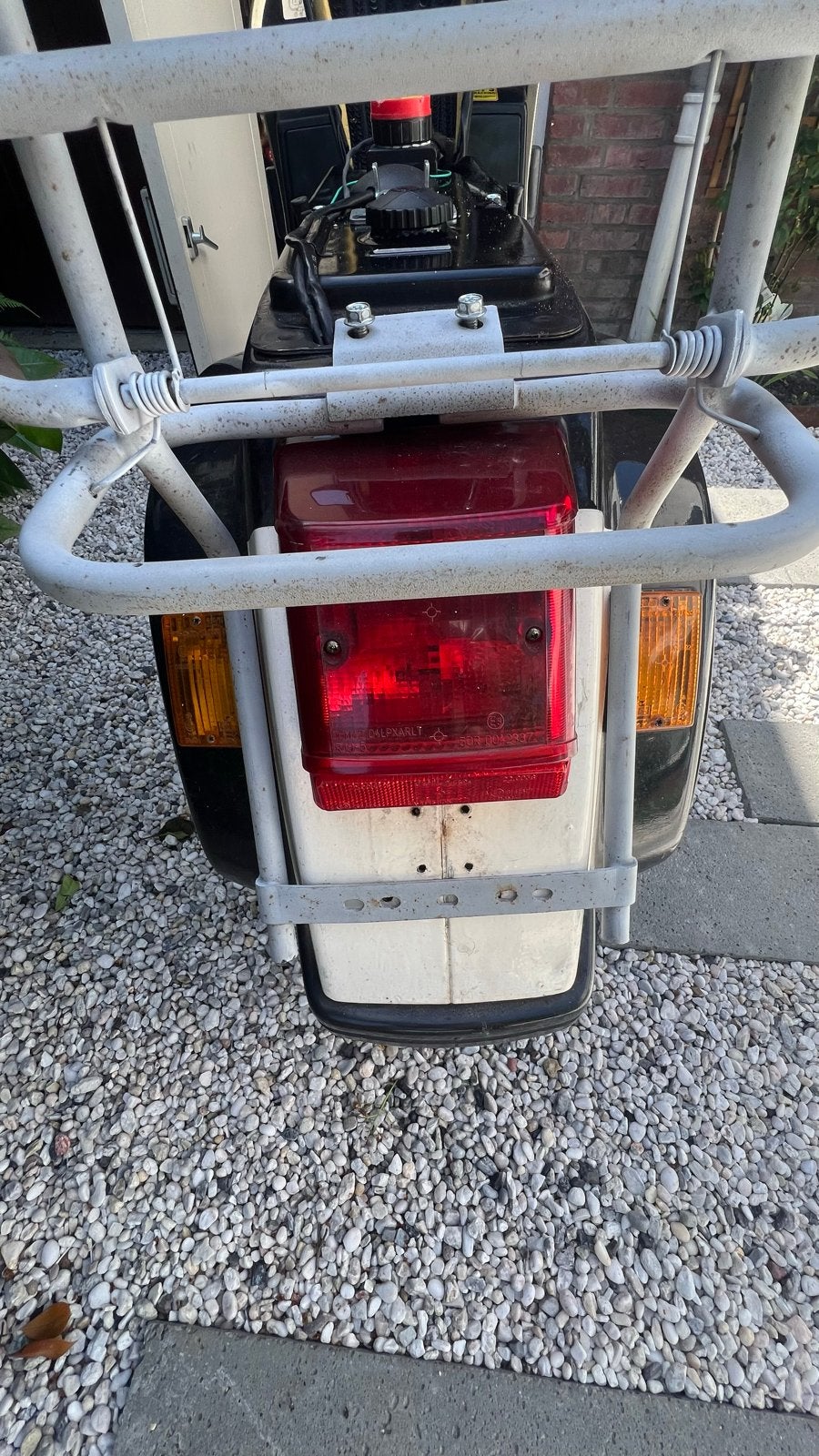 Vespa achterrekje - bagagerek - grijs grondverf, Fietsen en Brommers, Brommeronderdelen | Scooters, Ophalen of Verzenden, Gebruikt