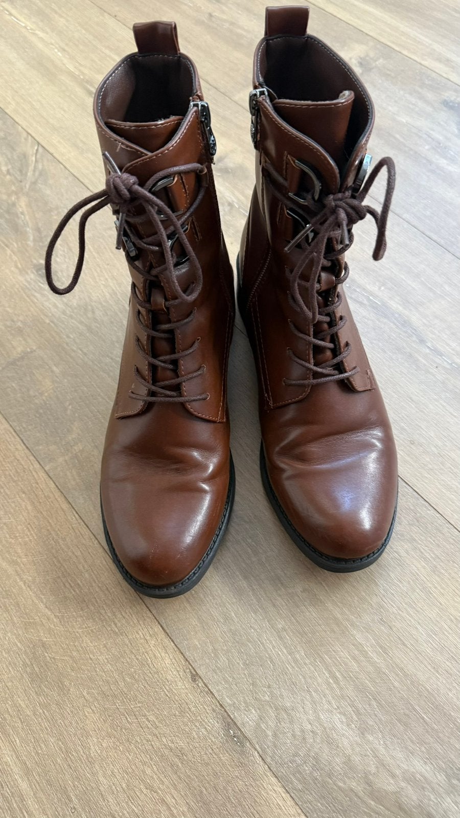 Zo goed als nieuwe bruine veterlaarsjes maat 40, Kleding | Dames, Schoenen, Bruin, Verzenden, Lage of Enkellaarzen, Zo goed als nieuw