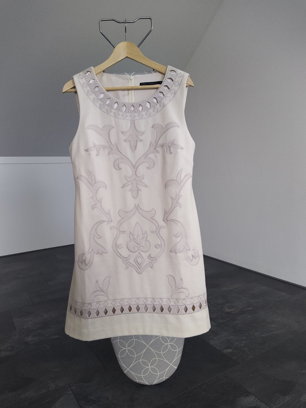 Prachtige Steps geborduurde minijurk, off-white (maat: 40), Kleding | Dames, Maat 38/40 (M), Wit, Ophalen of Verzenden, Zo goed als nieuw