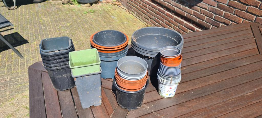 Plastic potten, gratis, Ophalen of Verzenden, Kunststof