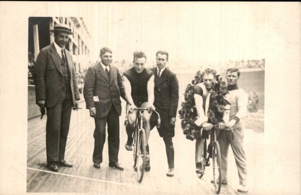 Piet Moes Kops Gerard Leene - Fotokaart Wielrennen, Ophalen of Verzenden, Voor 1920, Ongelopen, Zuid-Holland
