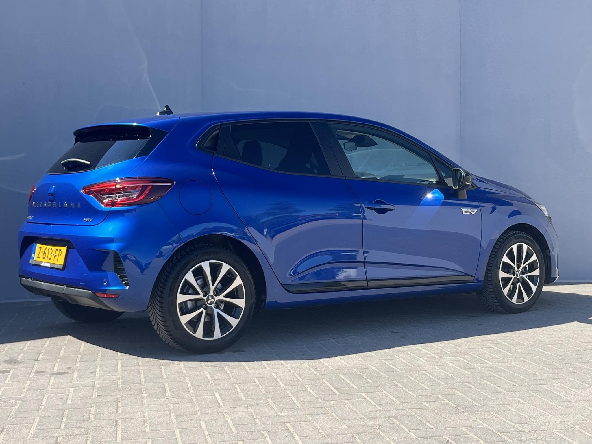 Mitsubishi Colt 1.6 HEV Intense / Apple Carplay&Android Auto, Stof, Gebruikt, Euro 6, Blauw
