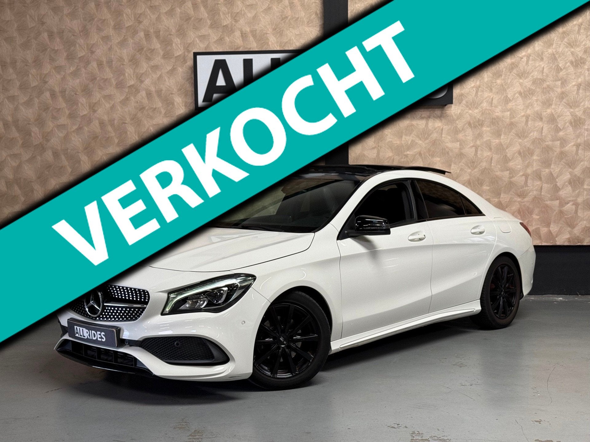 Mercedes-Benz CLA-klasse 180 Business Solution AMG | Pano |, Auto's, Gebruikt, 4 cilinders, Alcantara, 19 km/l