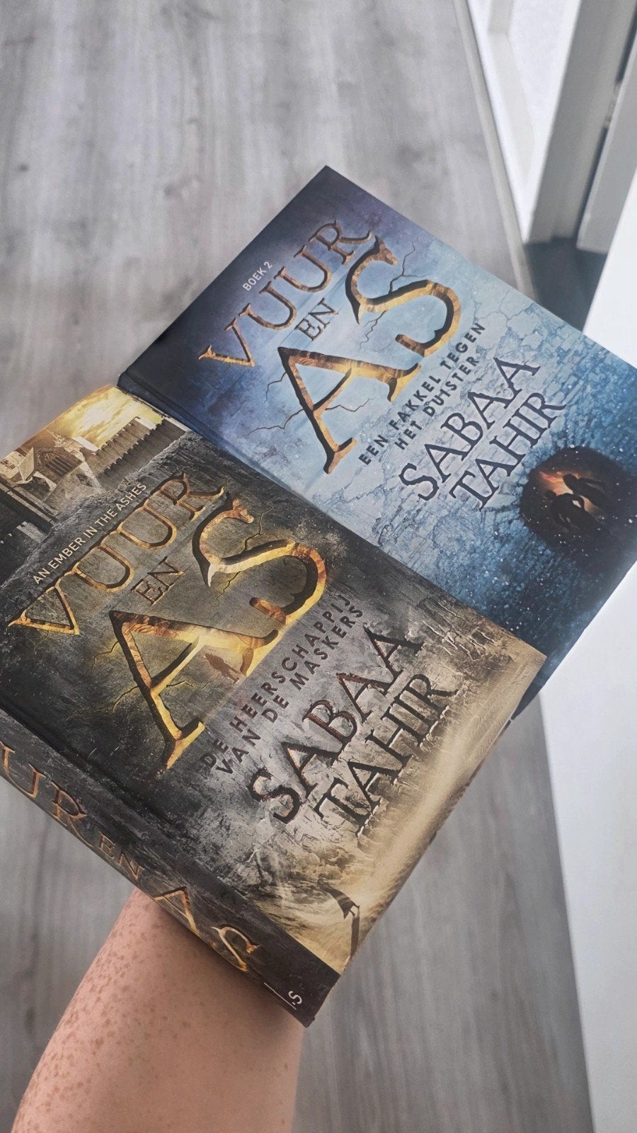 Vuur en As Boeken 1 en 2 - Sabaa Tahir, Boeken, Ophalen of Verzenden, Gelezen, Sabaa Tahir, Nederland