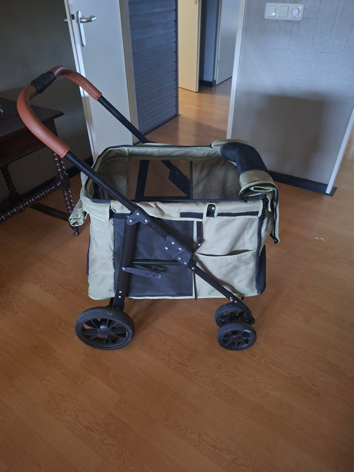 Hondenbuggy zeer degelijk tot 25 kg, Ophalen, Zo goed als nieuw, Hondenbuggy