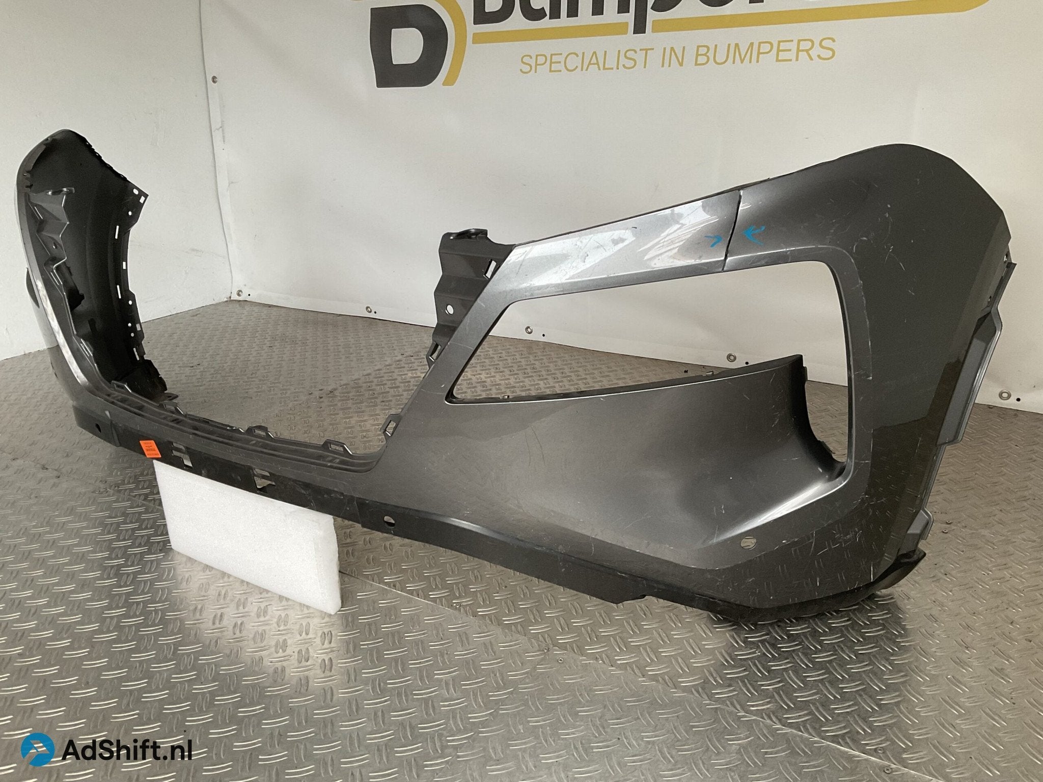 Bumper Nissan XTrail X-Trail T33 pdc 620226RN0H Voorbumper G, Auto-onderdelen, Bumper