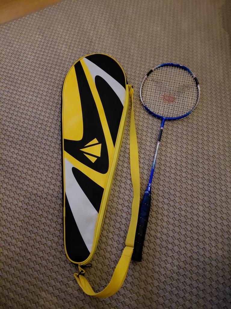 Victor Platin 700 Badminton Racket + Tas, Sport en Fitness, Badminton, Ophalen of Verzenden, Zo goed als nieuw, Racket(s)