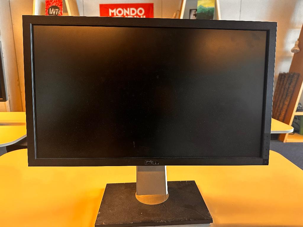 3x Dell UltraSharp U2311HB in Utrecht Centraal Station, Computers en Software, Monitoren, Zo goed als nieuw, 60 Hz of minder, DVI