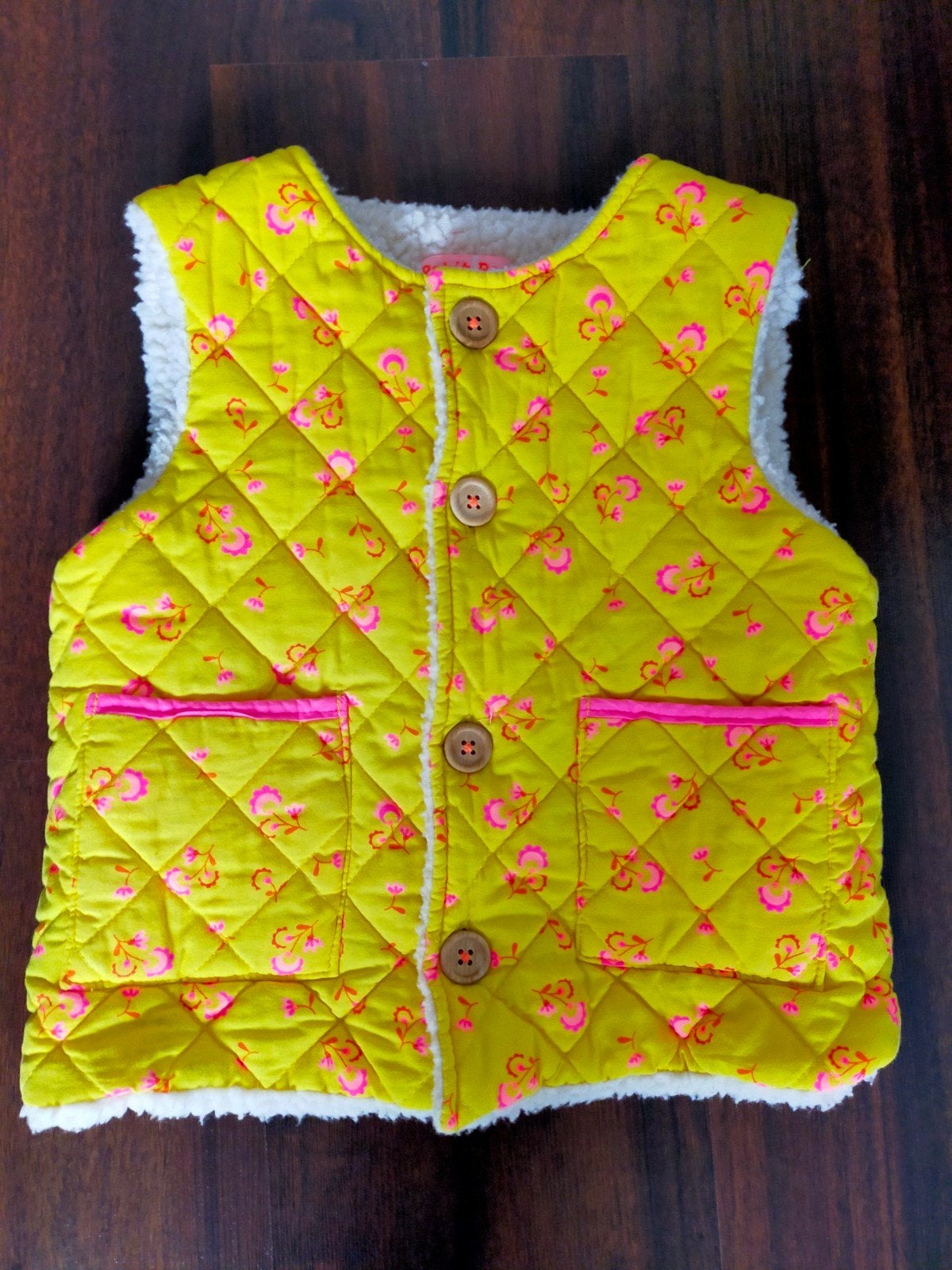 Bodywarmer maat 116, Kinderen en Baby's, Ophalen of Verzenden, Zo goed als nieuw, Meisje, Jas