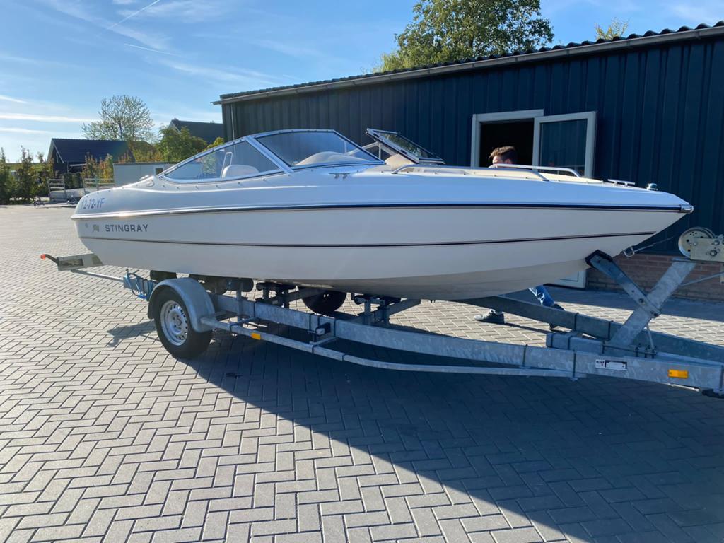 Stingray 185LS Speedboot met Kalfs trailer, Watersport en Boten, Ophalen, Binnenboordmotor, 120 tot 200 pk, Zo goed als nieuw