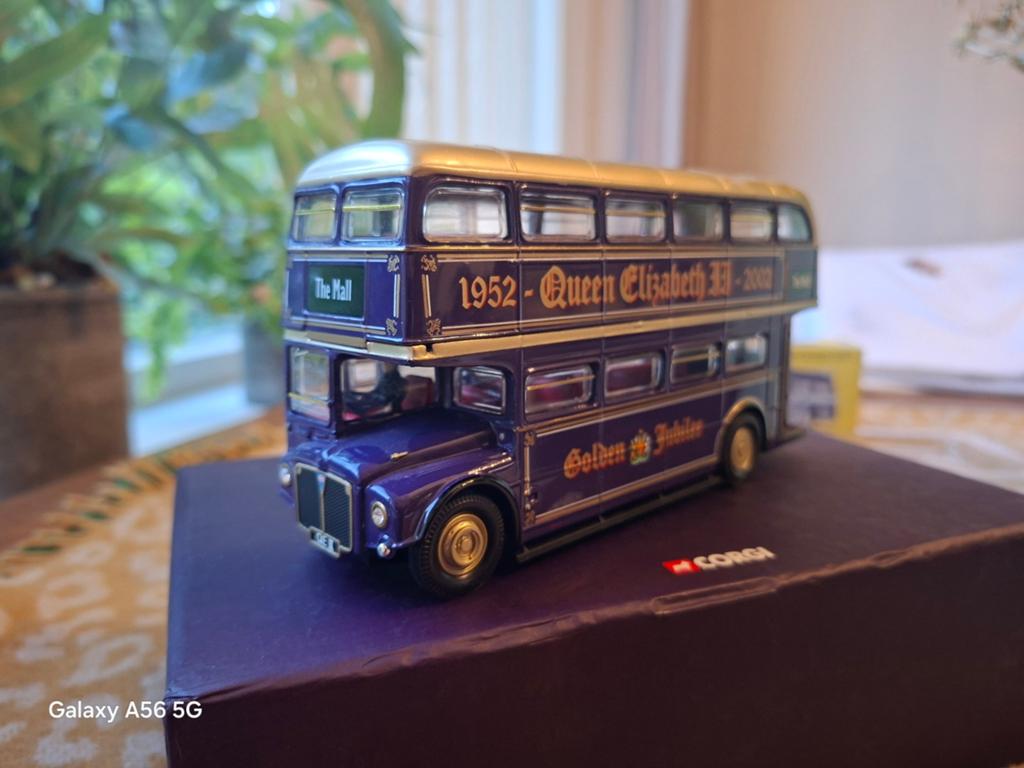 Corgi Bus Queen Elizabeth 2, Ophalen of Verzenden, Nieuw, Bus of Vrachtwagen, Corgi
