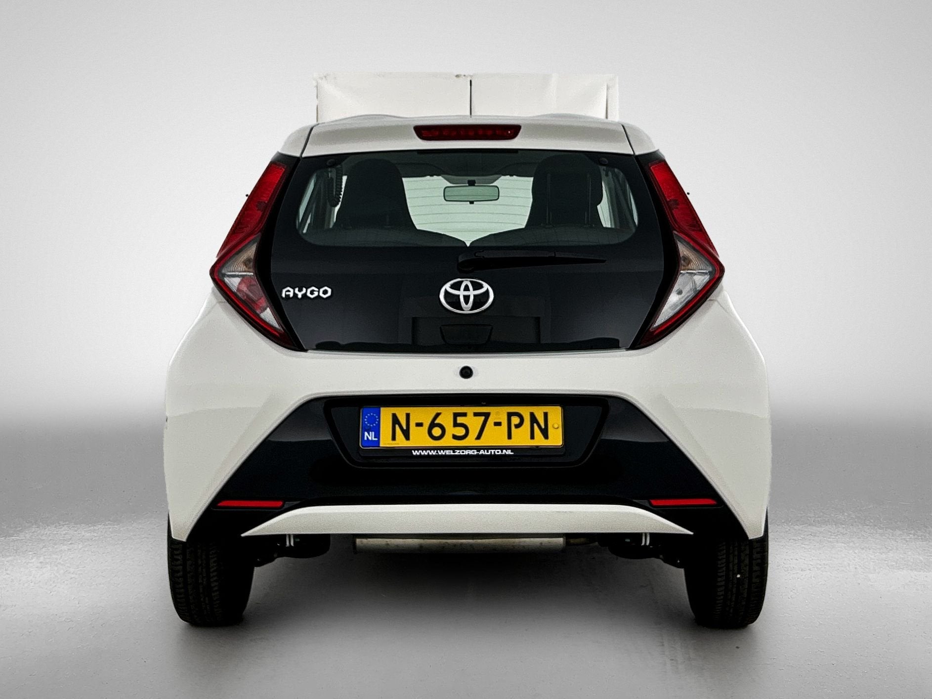 Toyota Aygo 1.0 VVT-i x-play Direct leverbaar! (bj 2021), Auto's, 12 maanden, Stof, Gebruikt, 4 stoelen