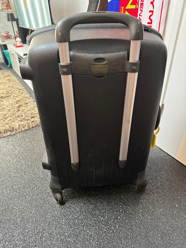 Koffer American Tourister Zwart Groot, Sieraden, Tassen en Uiterlijk, Koffers, Hard kunststof, 45 tot 55 cm, Zo goed als nieuw