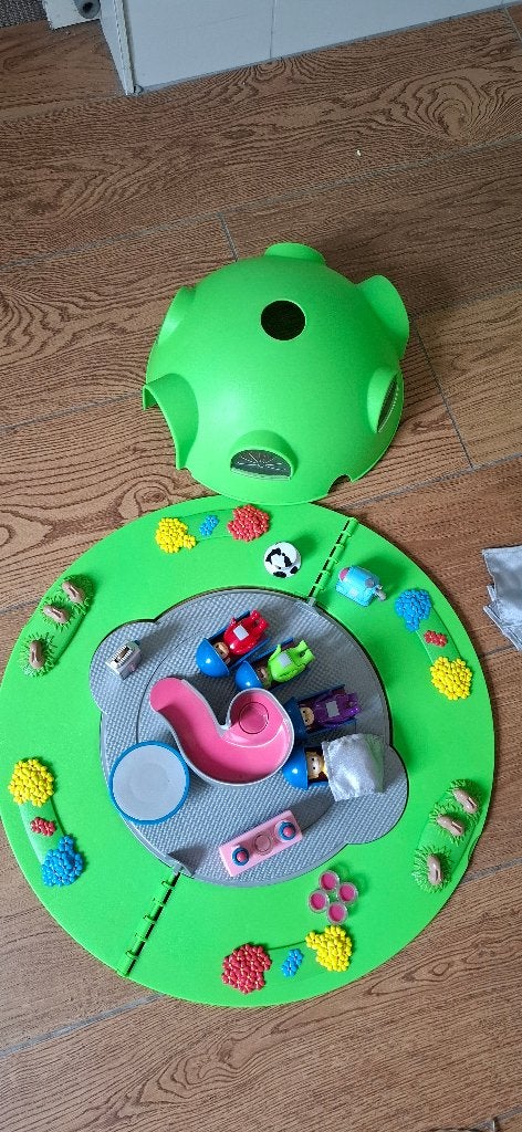 Telletubie huisje, Ophalen, Zo goed als nieuw, Poppenhuis