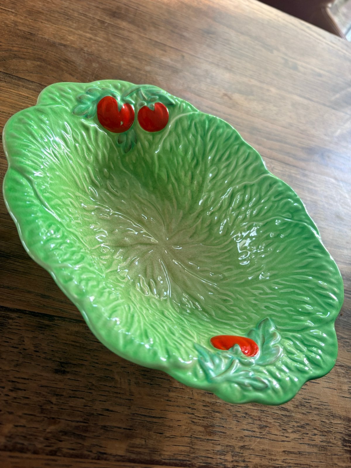 Vintage Berwick Ware slakom/schaal in bladvorm met tomaten, Ophalen of Verzenden