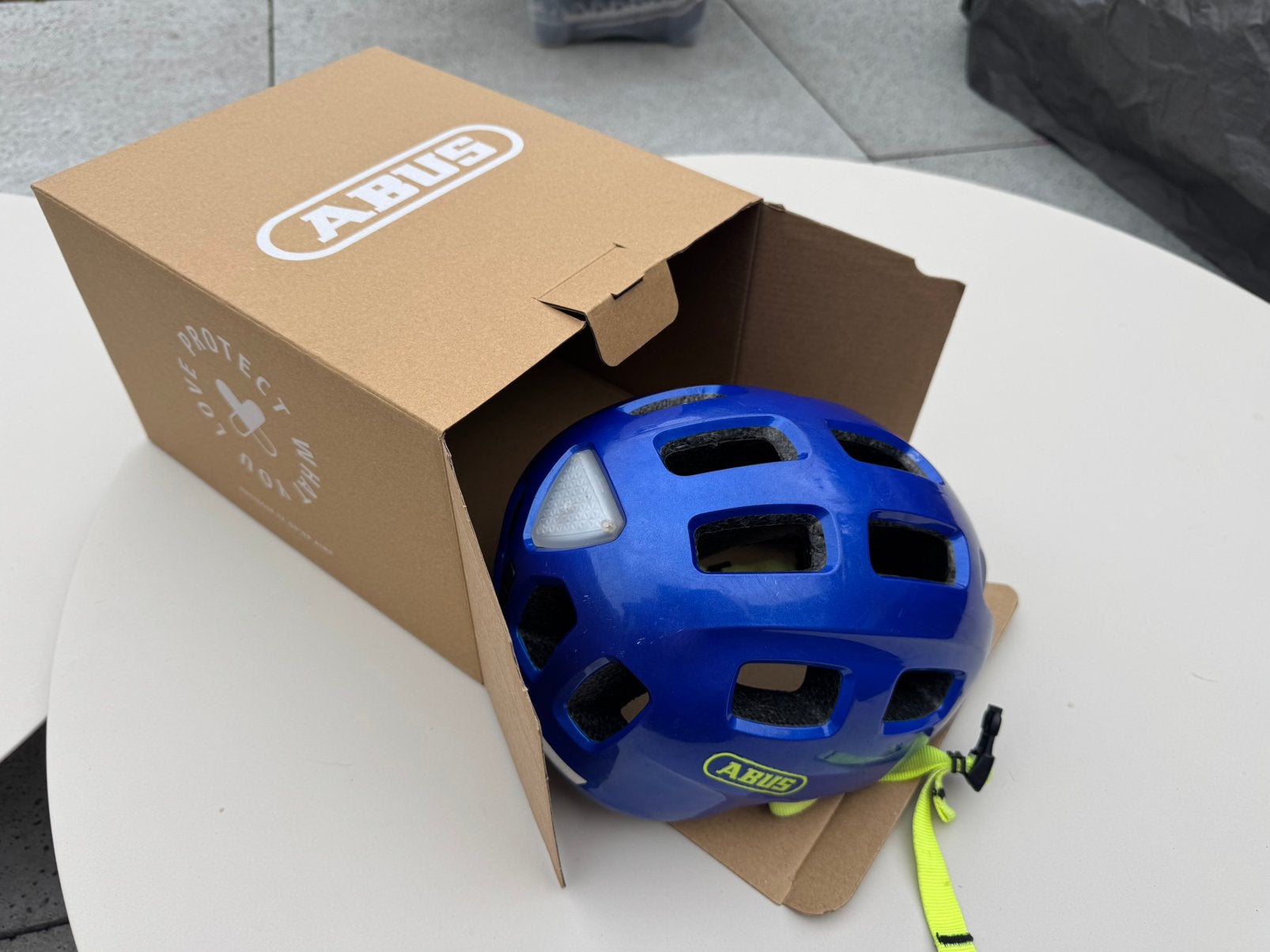 ABUS Kinder Fietshelm Maat 48-54 met Achterlicht, Ophalen, Gebruikt, Overige maten, Jongen of Meisje