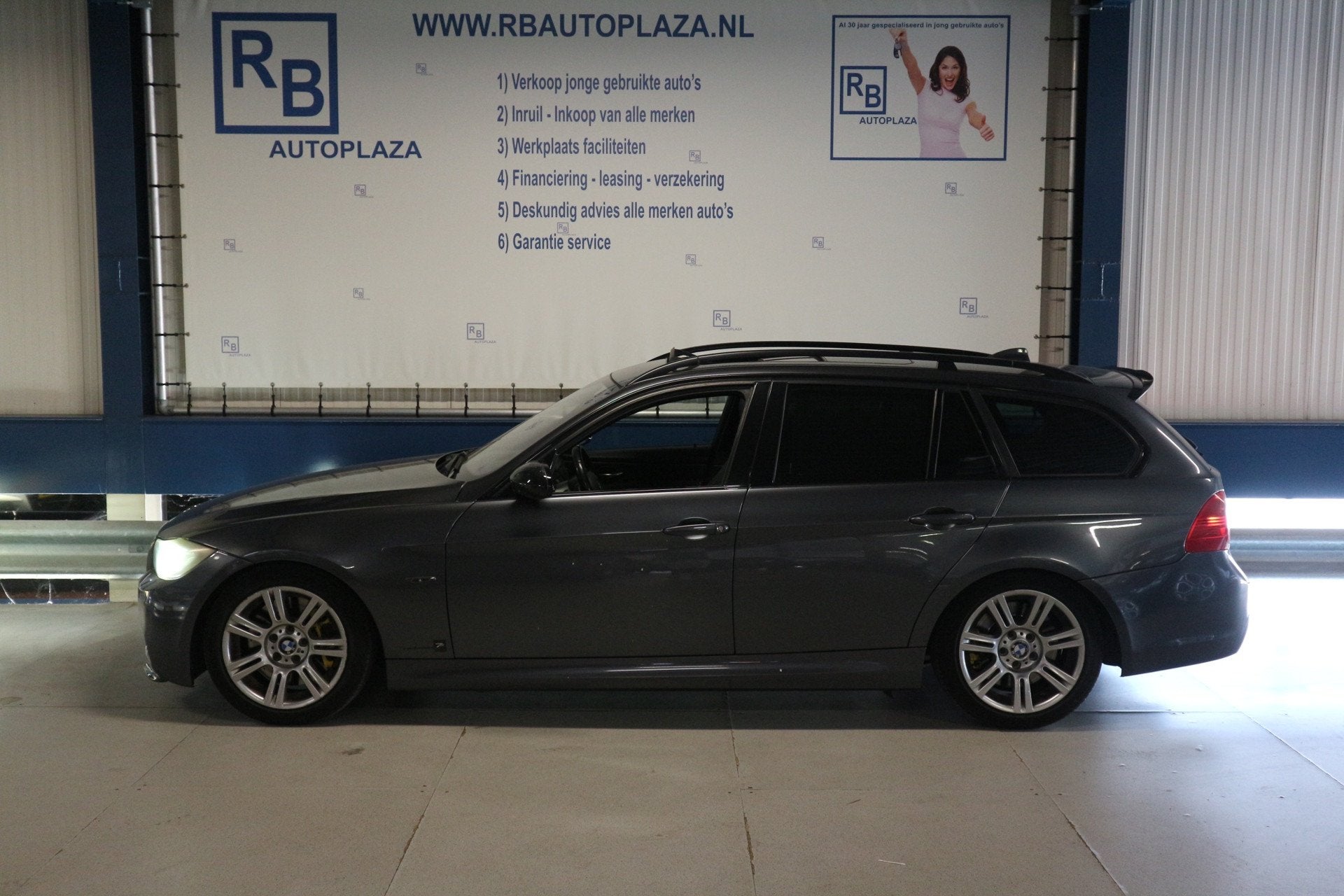 BMW 3-serie Touring 335 XI + M-PAKKET / FULL SERVICE / PANO, Automaat, Vierwielaandrijving, 1705 kg, 6 cilinders