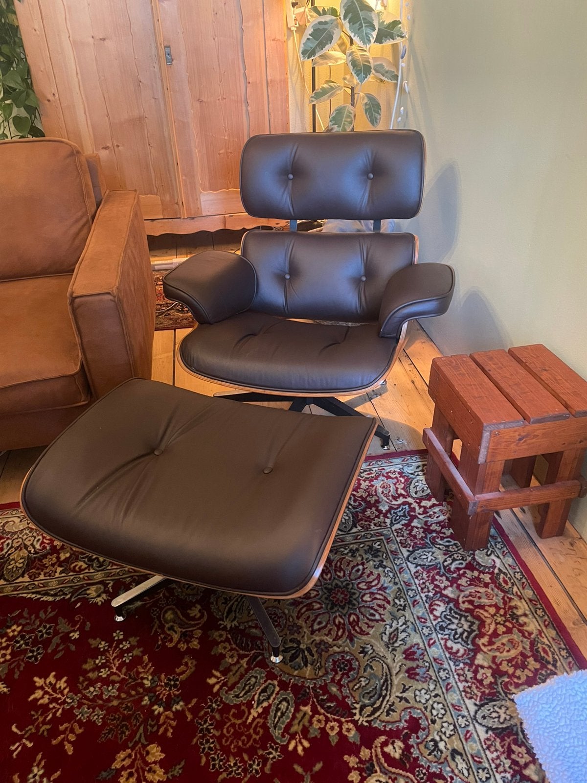 Lounge chair met ottoman, Ophalen, Zo goed als nieuw, 50 tot 75 cm, Leer